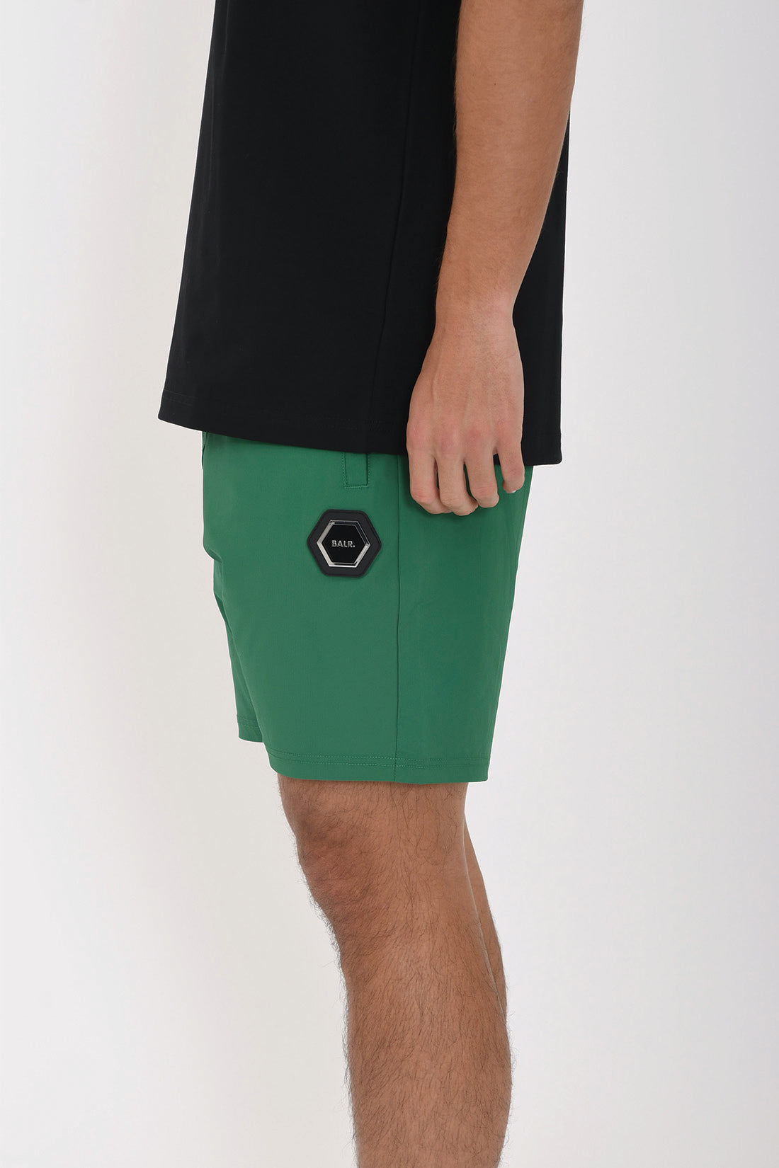 【残りXSのみ】日本限定 / HEXLINE REGULAR FIT CARGO SHORTS Leprechaun