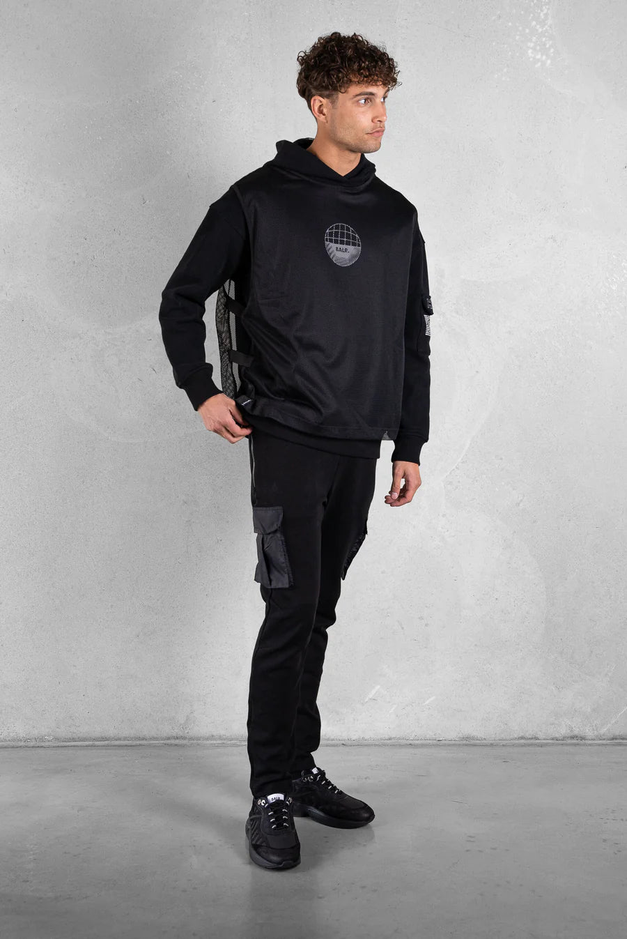Q-CARGO SERIES SLIM CLASSIC SWEATPANTS JET BLACK