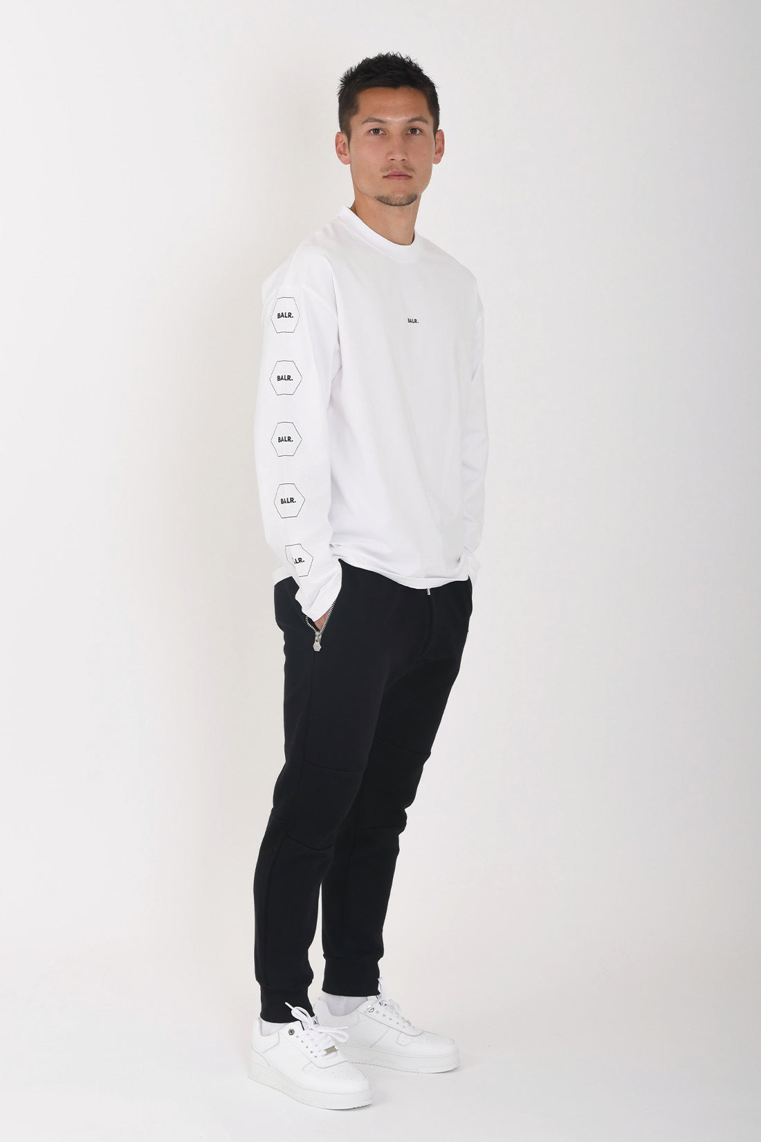 日本限定 / BOX FIT LONGSLEEVE T-SHIRT BRIGHTWHITE