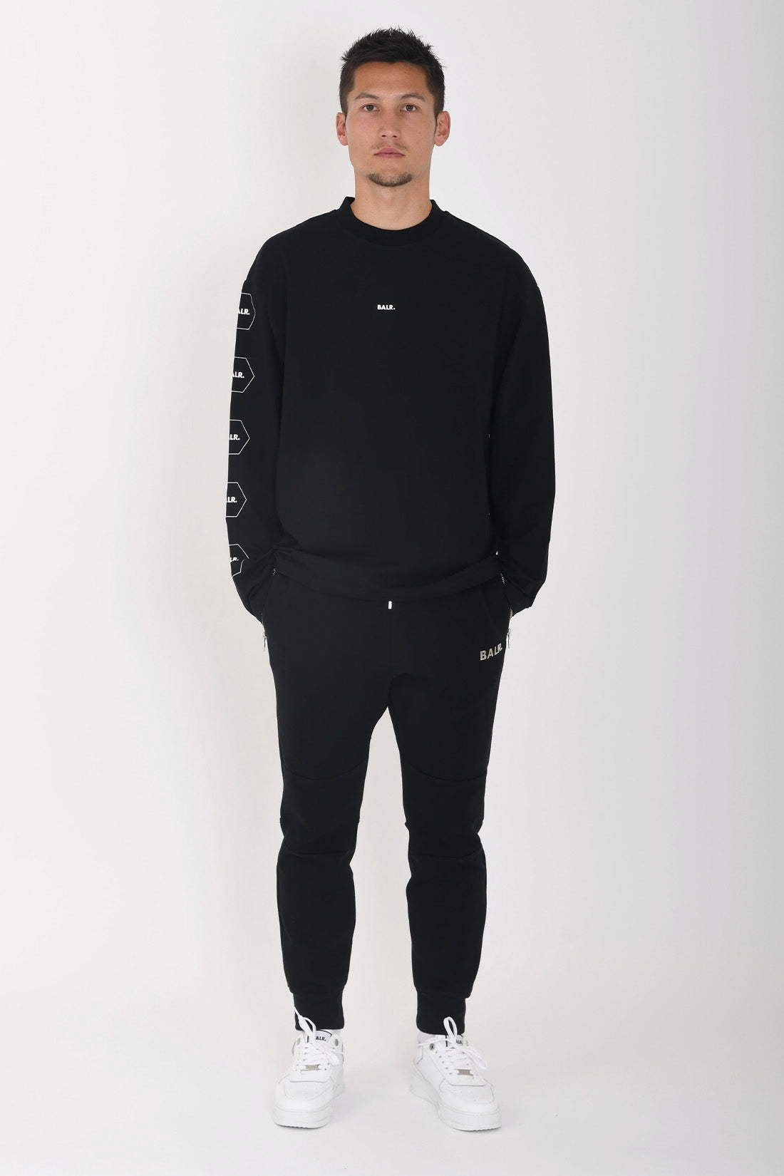 日本限定 / BOX FIT LONGSLEEVE T-SHIRT JETBLACK