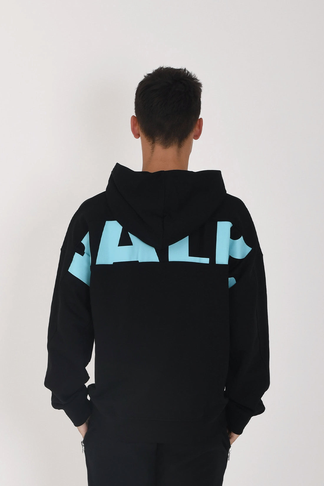 日本限定 / GAME DAY BOX FIT HOODIE Jet Black/Tiffany Blue