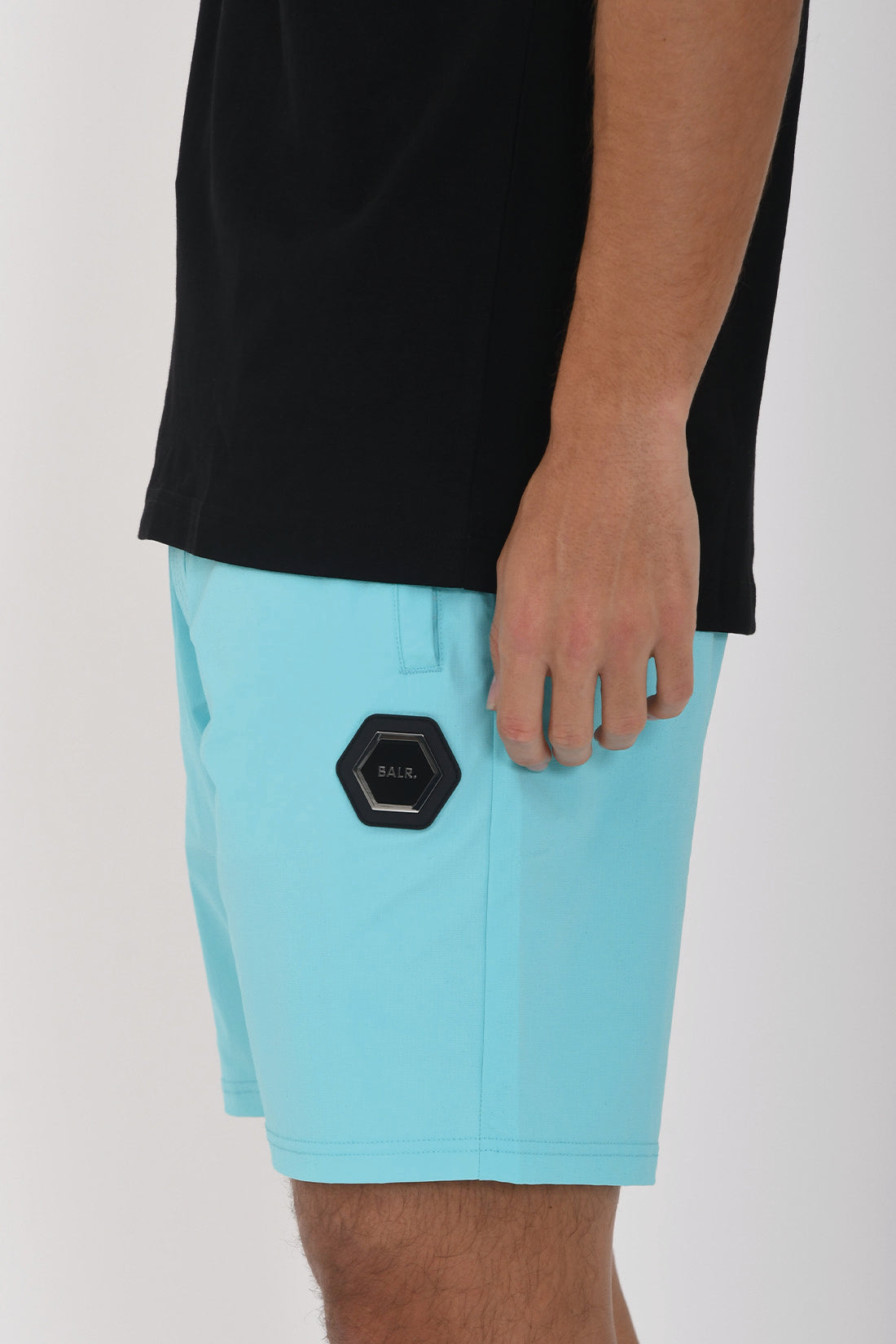 日本限定 / HEXLINE REGULAR FIT CARGO SHORTS Tiffany Blue