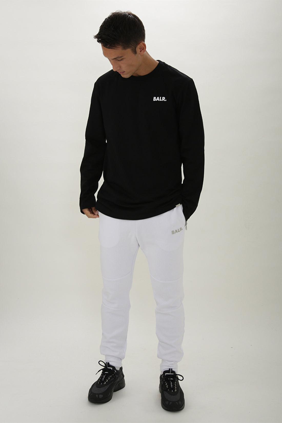 日本限定 / JP Q-SERIES SLIM CLASSIC BL SWEATPANTS Bright White