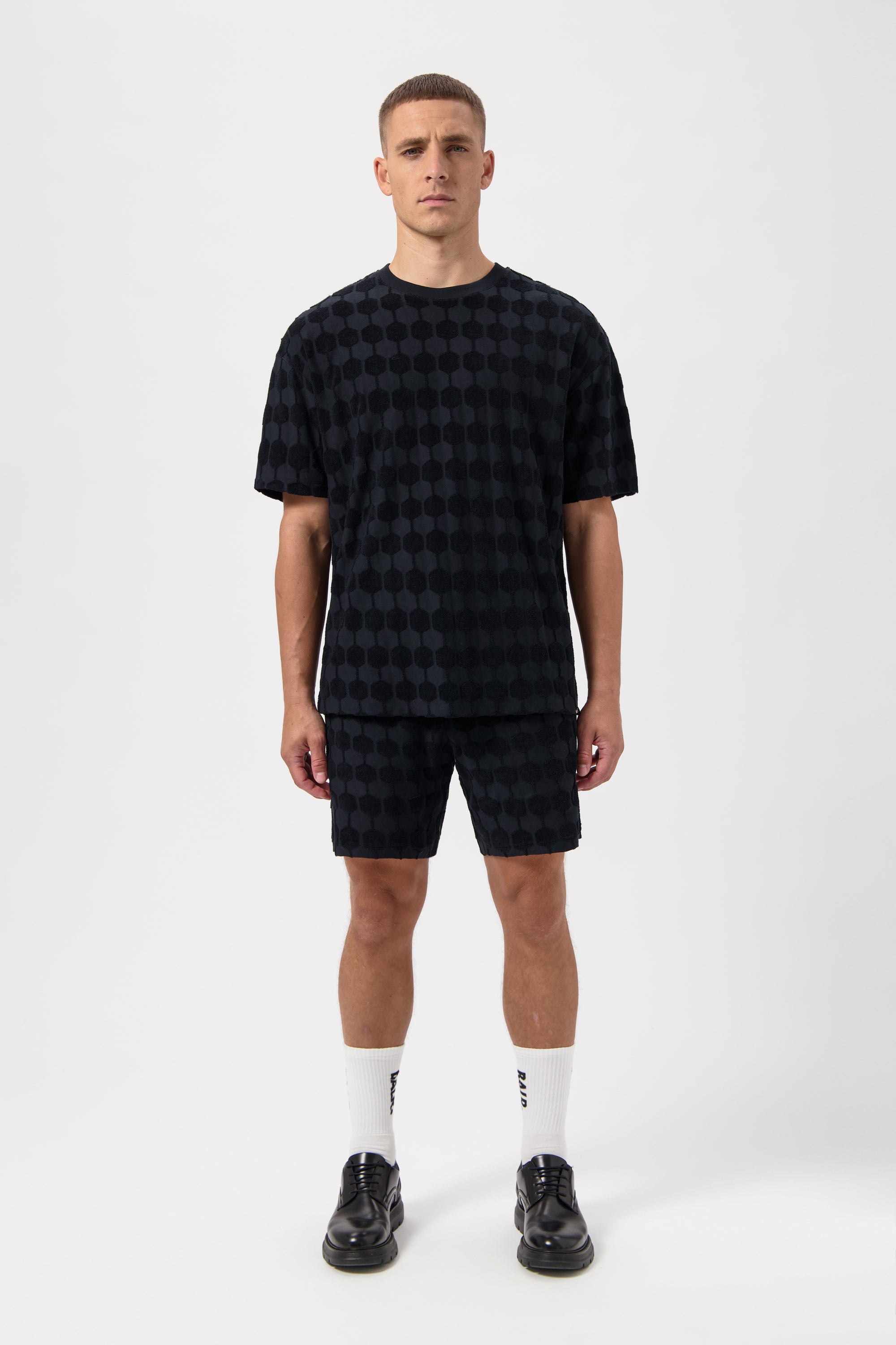25SS【BALR.】ロゴ入り Urban Washed Box クルーネック トップス 25SS【BALR.】ロゴ入り Urban Washed Box クルーネック トップス