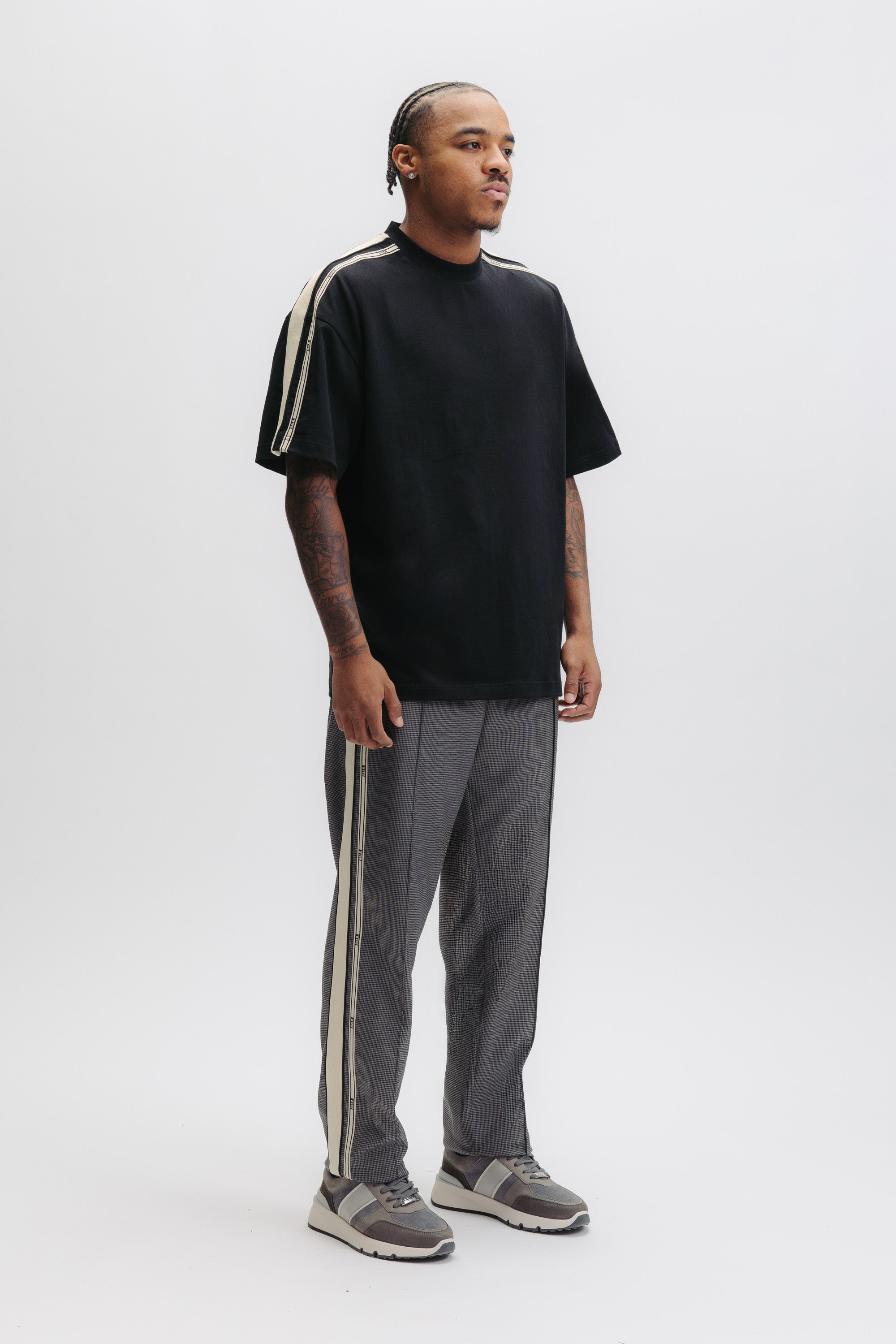 TAPE BOX T-SHIRT - JET BLACK