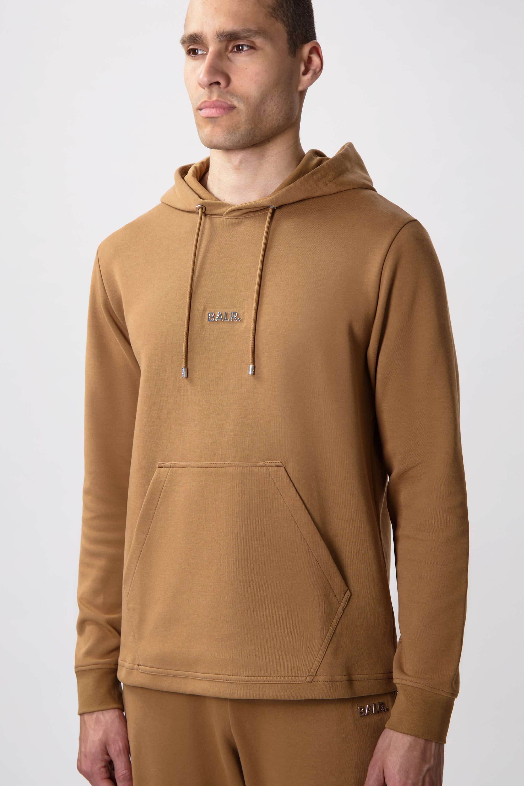 Q-SERIES REGULAR FIT HOODIE-TOASTED COCONUT