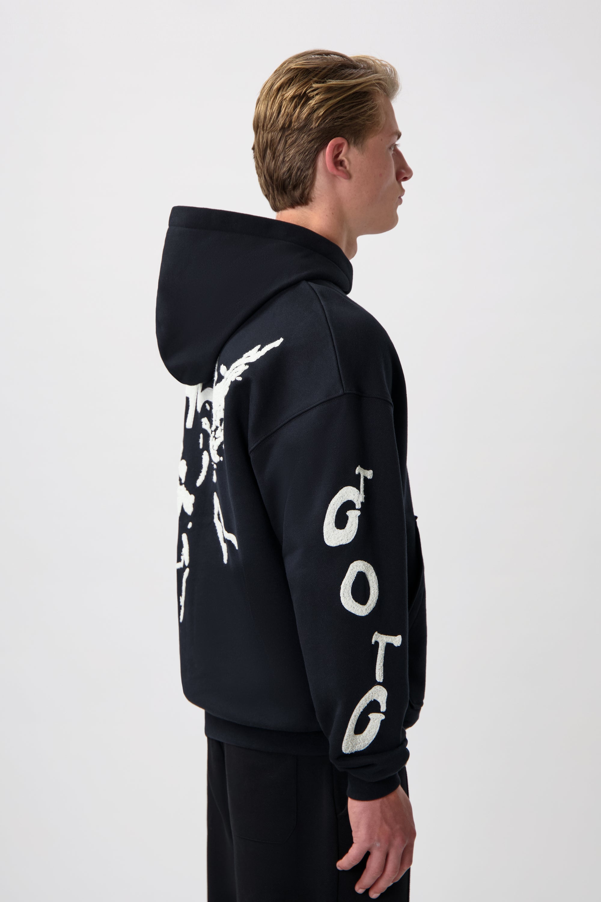 GAME OF THE GODS GRAFFITI BOX FIT HOODIE-Jet Black