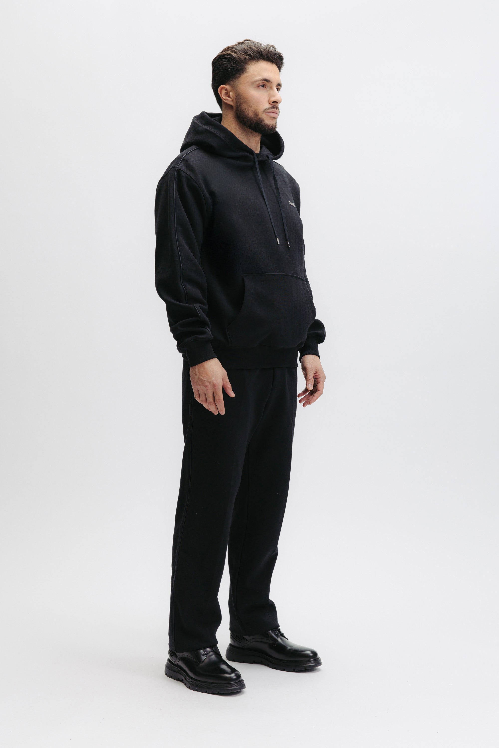 Q SERIES HOODIE - JET BLACK