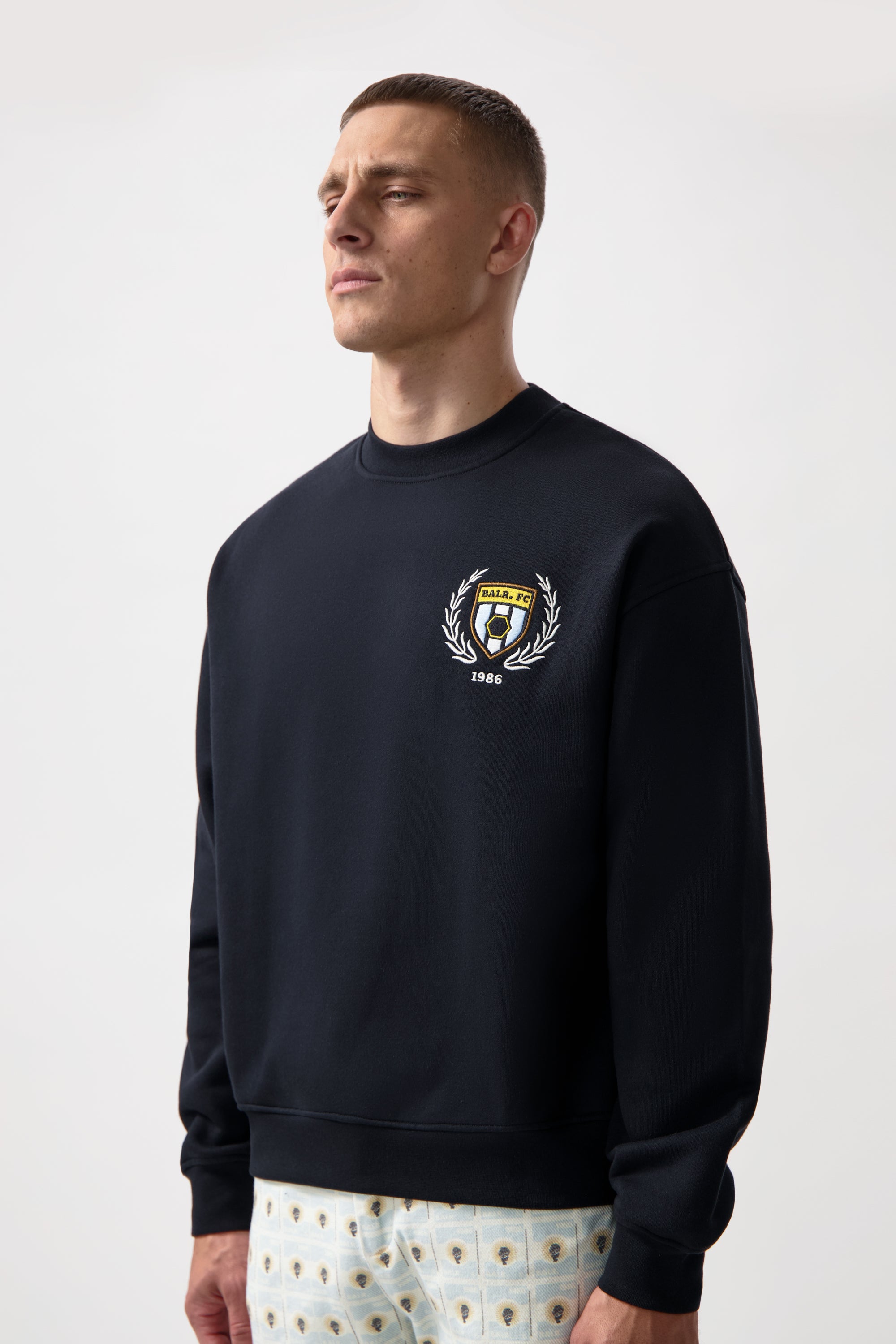 GOTL BOX CREWNECK-JET BLACK