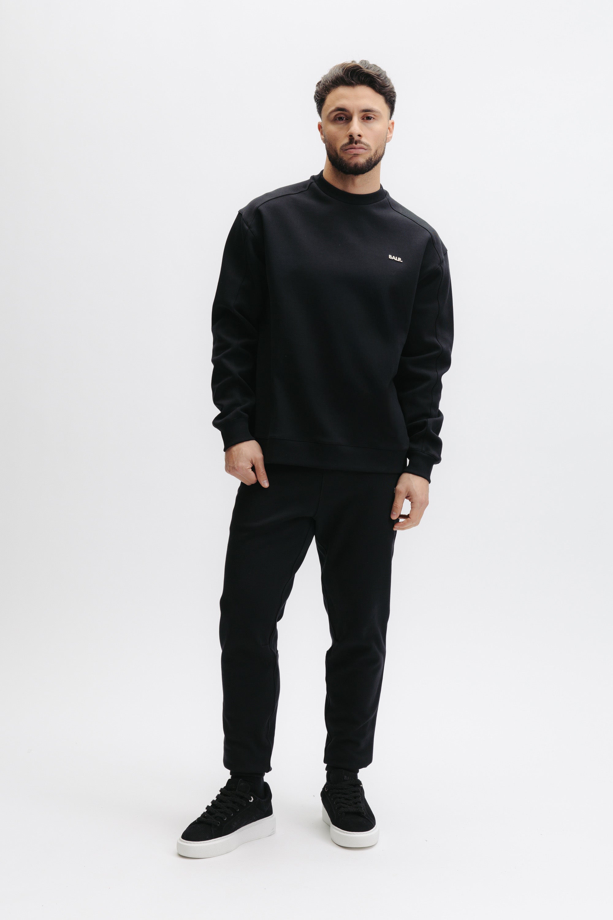 Q SERIES CREWNECK - JET BLACK