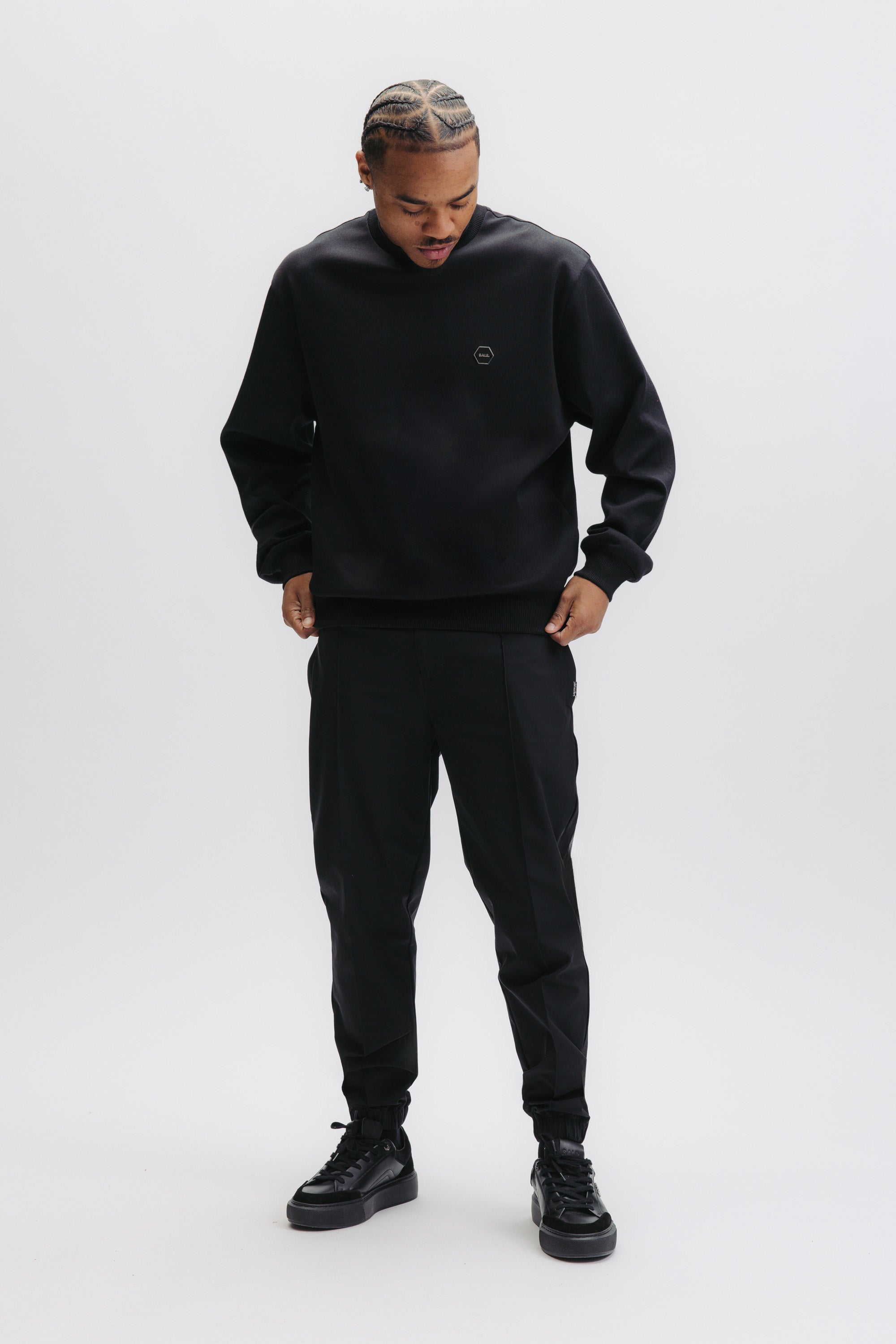 HEX-SERIES BADGE CREWNECK - JET BLACK