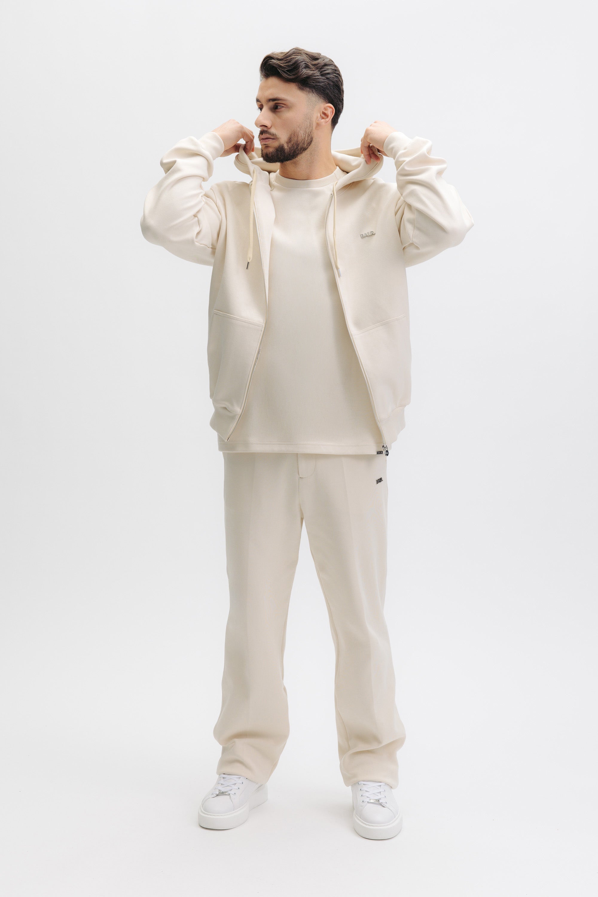 Q SERIES JOGGER - WHITE SWAN