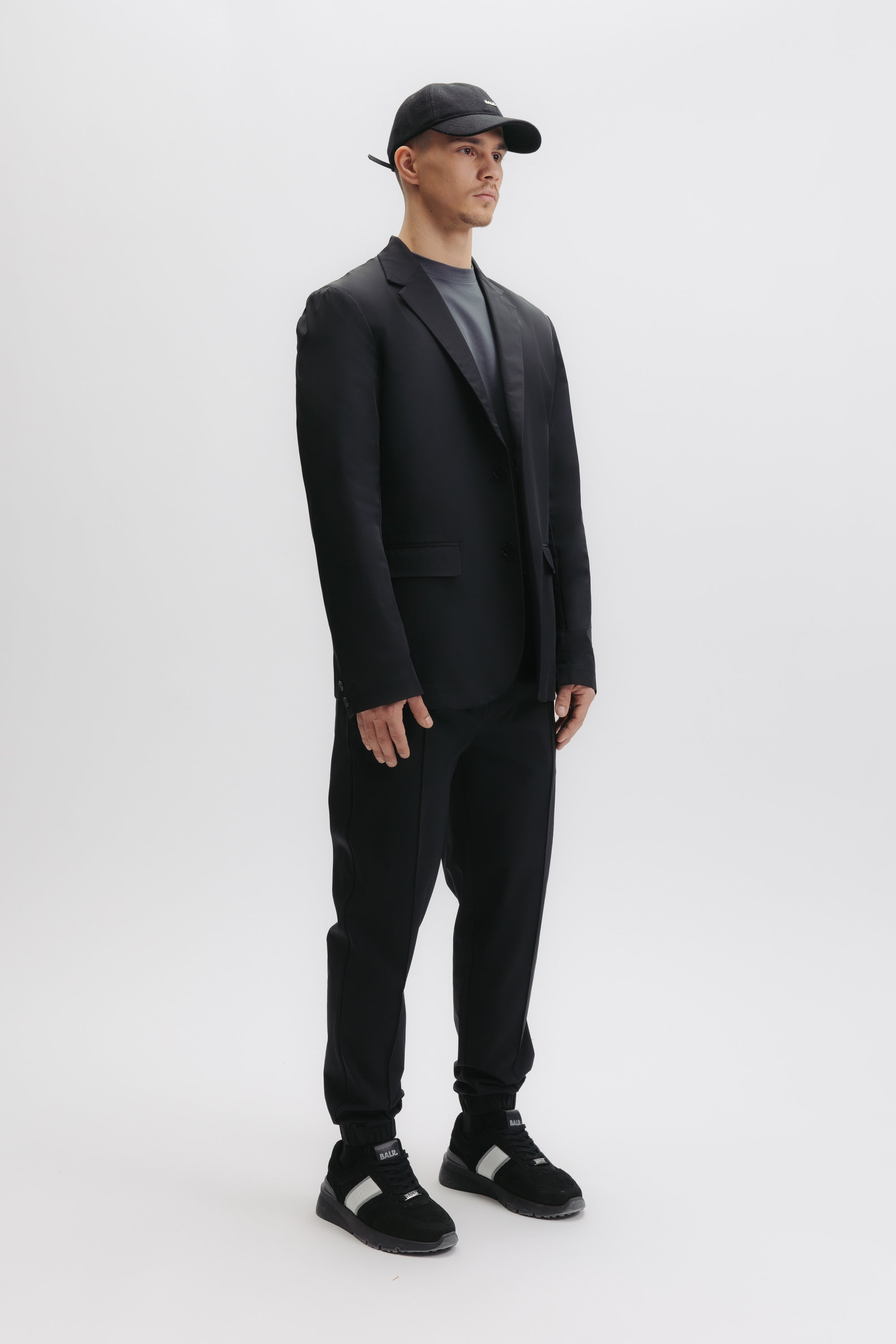 XI TECH BLAZER - JET BLACK