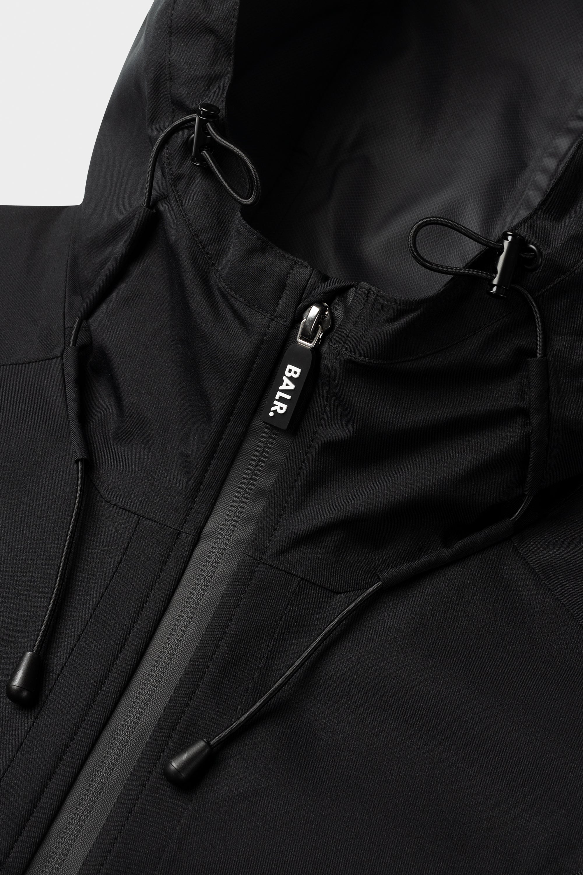 HEX BADGE RAIN JACKET-JET BLACK