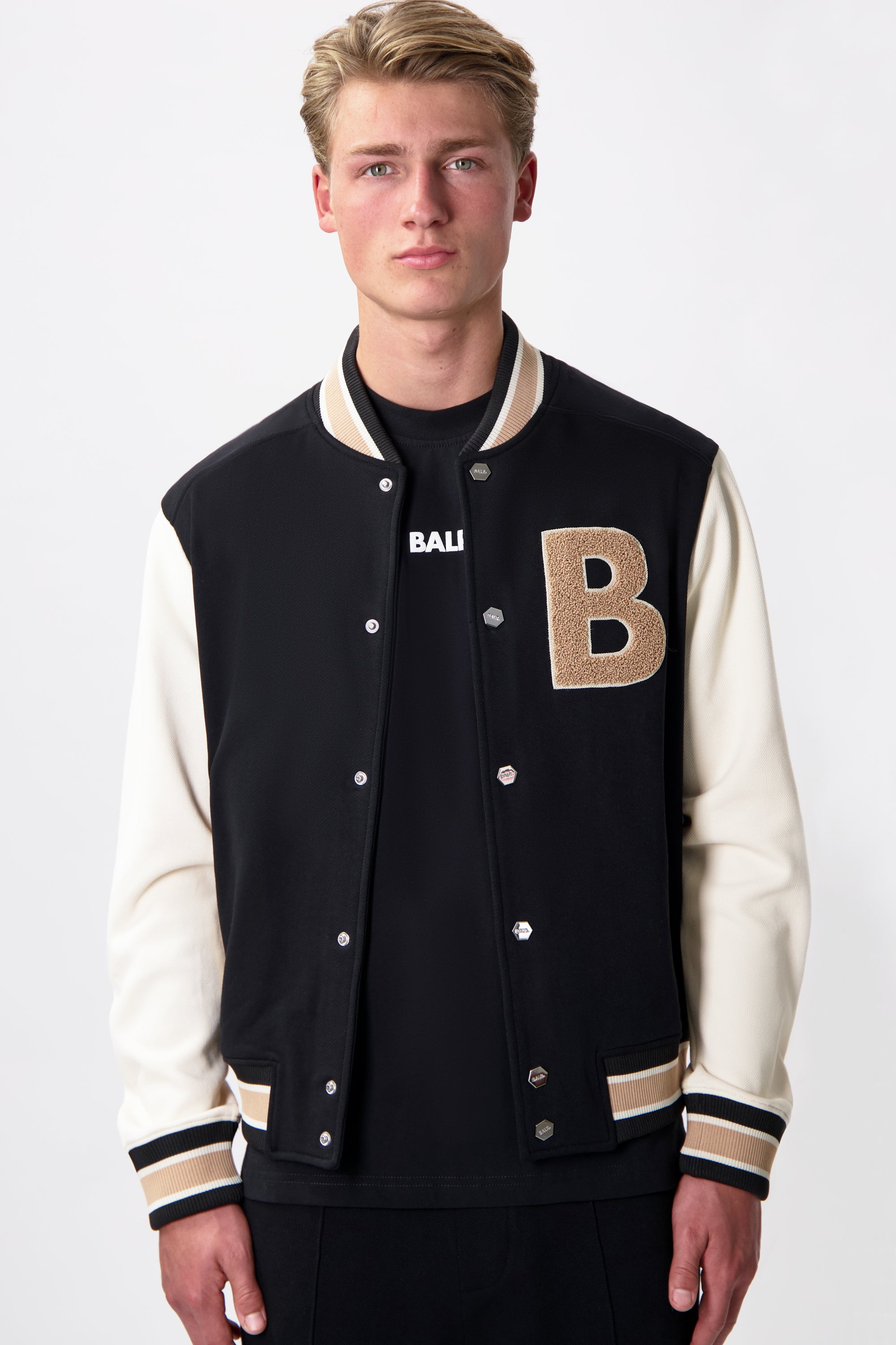 GAME DAY REGULAR FIT VARSITY-JET BLACK