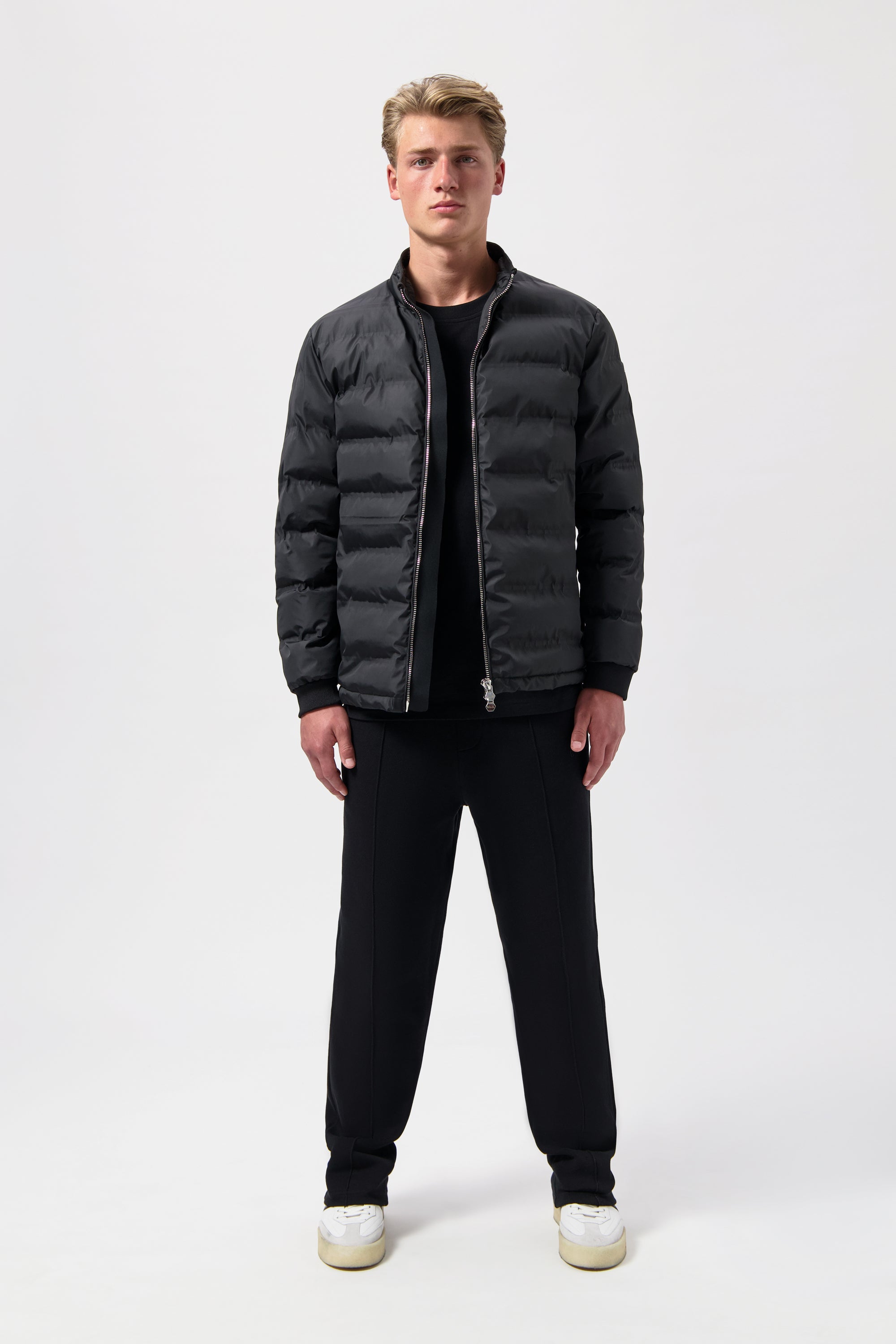 Q-SERIES REGULAR FIT PUFFER JACKET-Jet Black