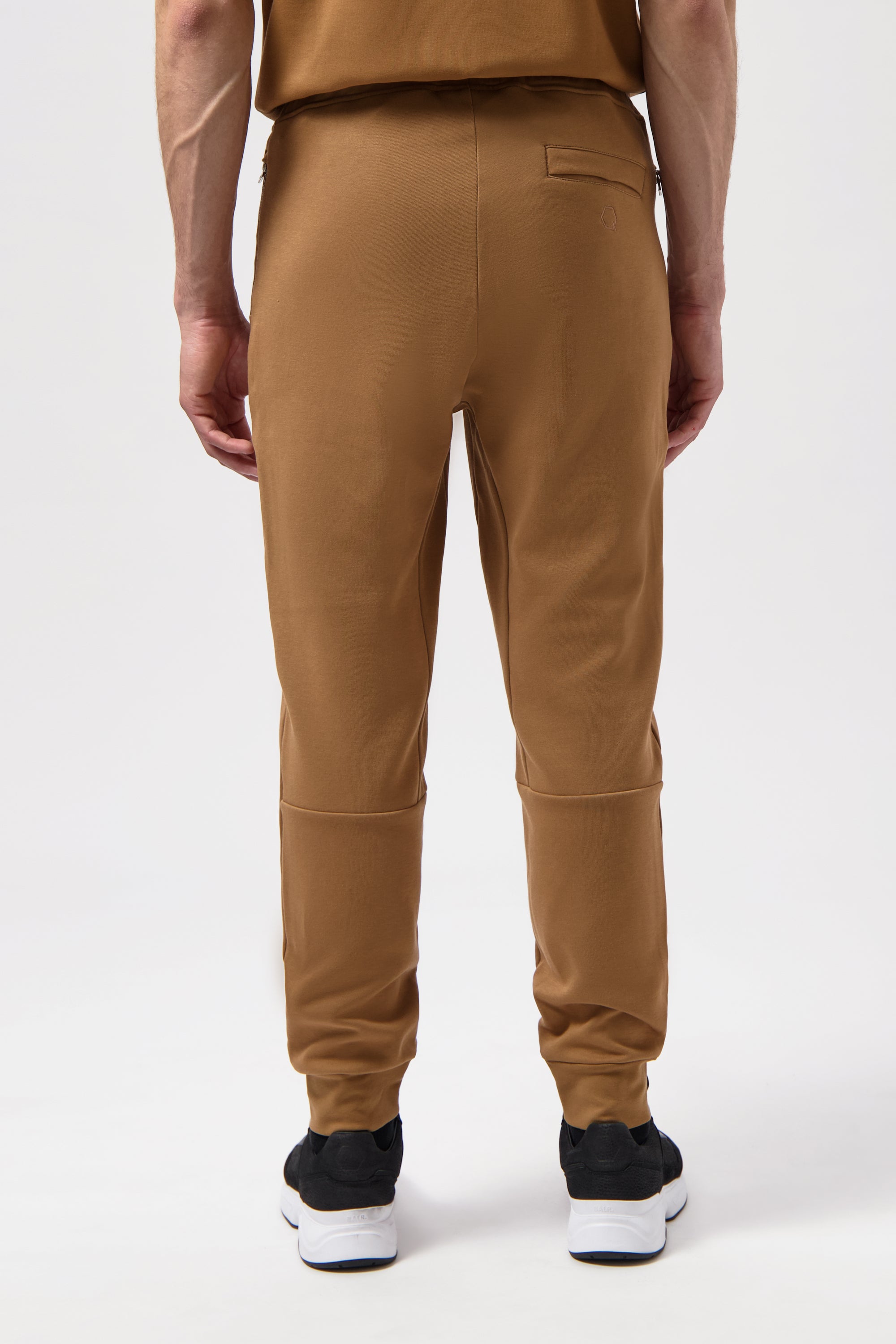 Q-SERIES REGULAR FIT JOGGER-TOASTED COCONUT