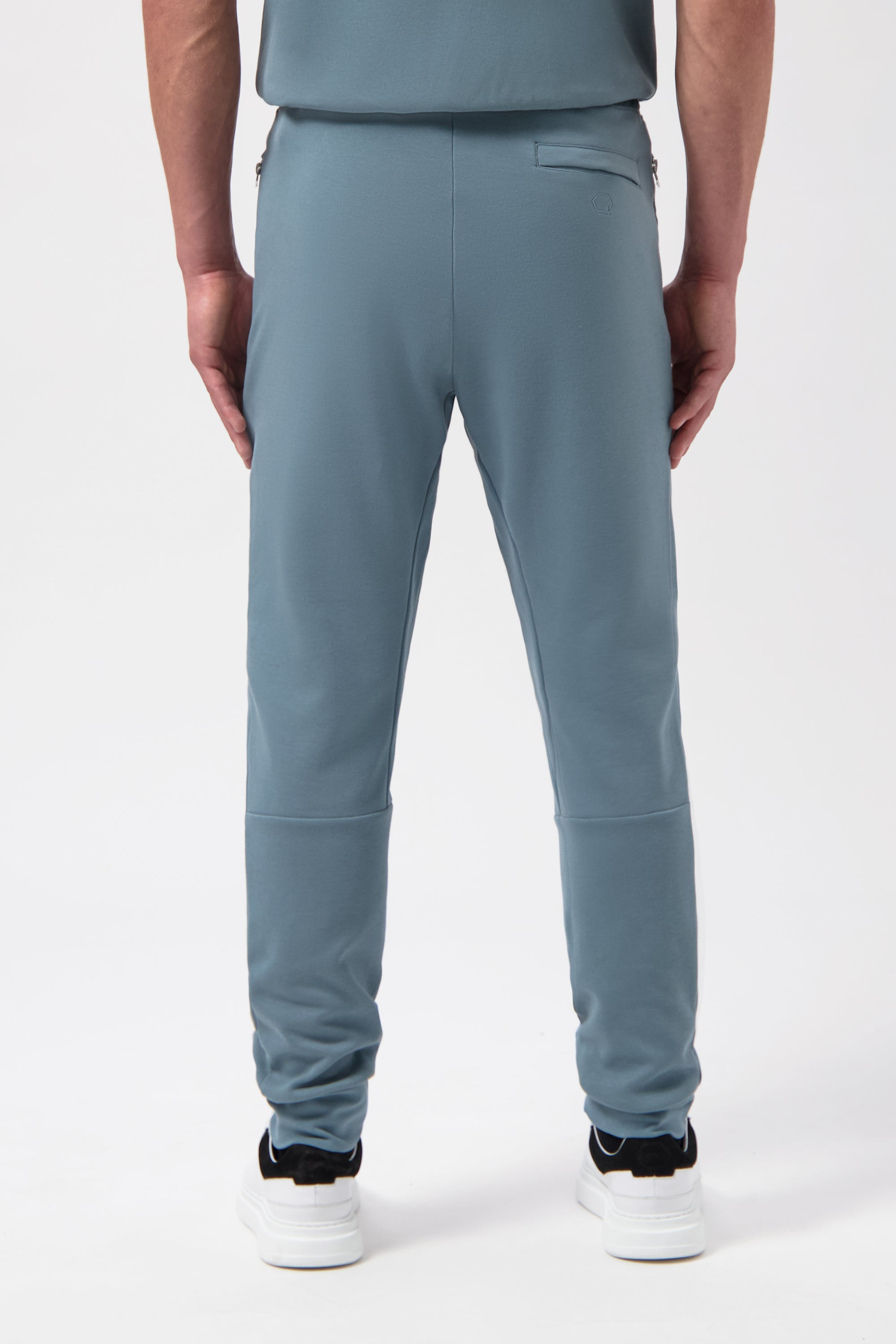 Q-SERIES REGULAR FIT JOGGER-GOBLIN BLUE