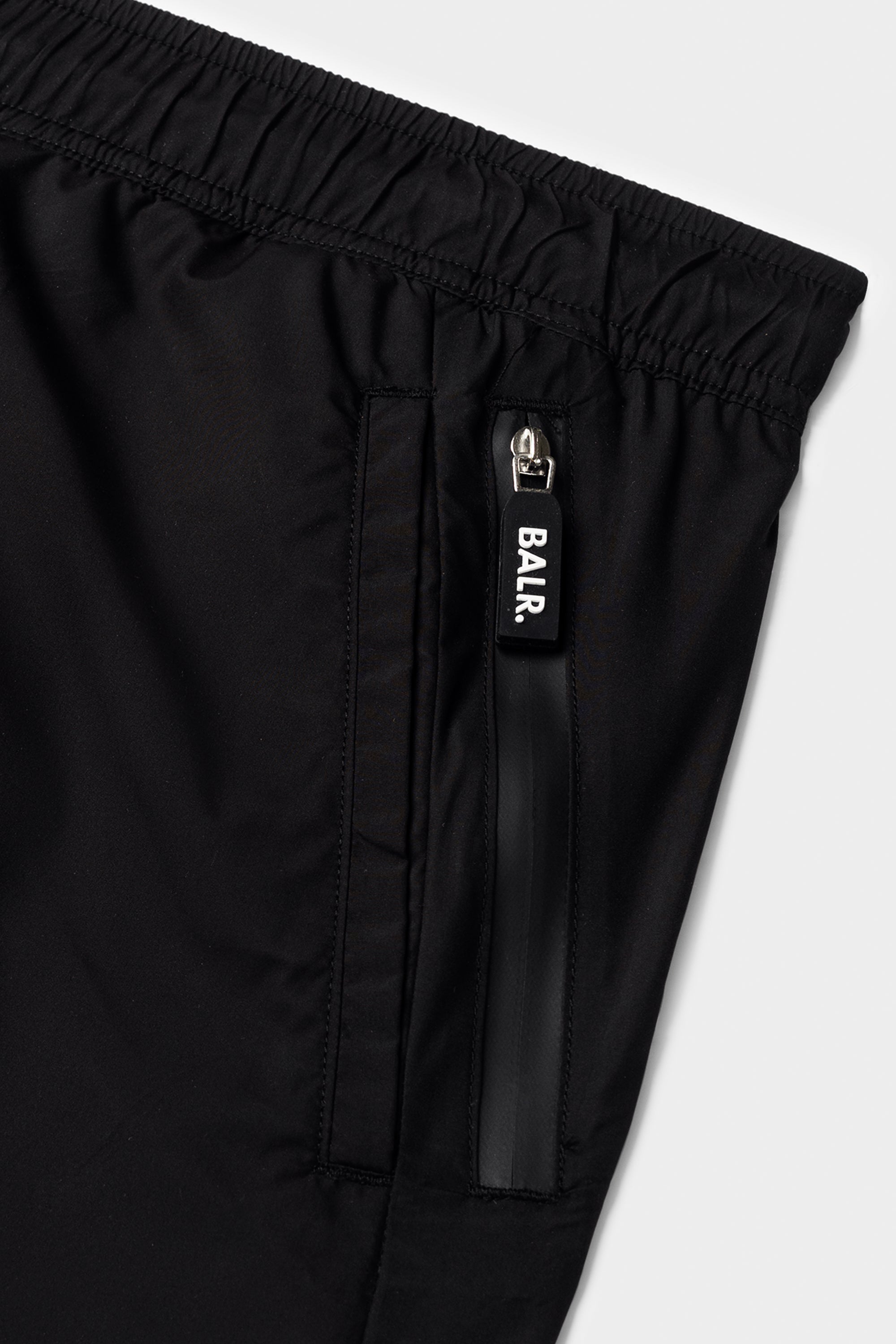 TAPE OUTDOOR SHORTS-JET BLACK