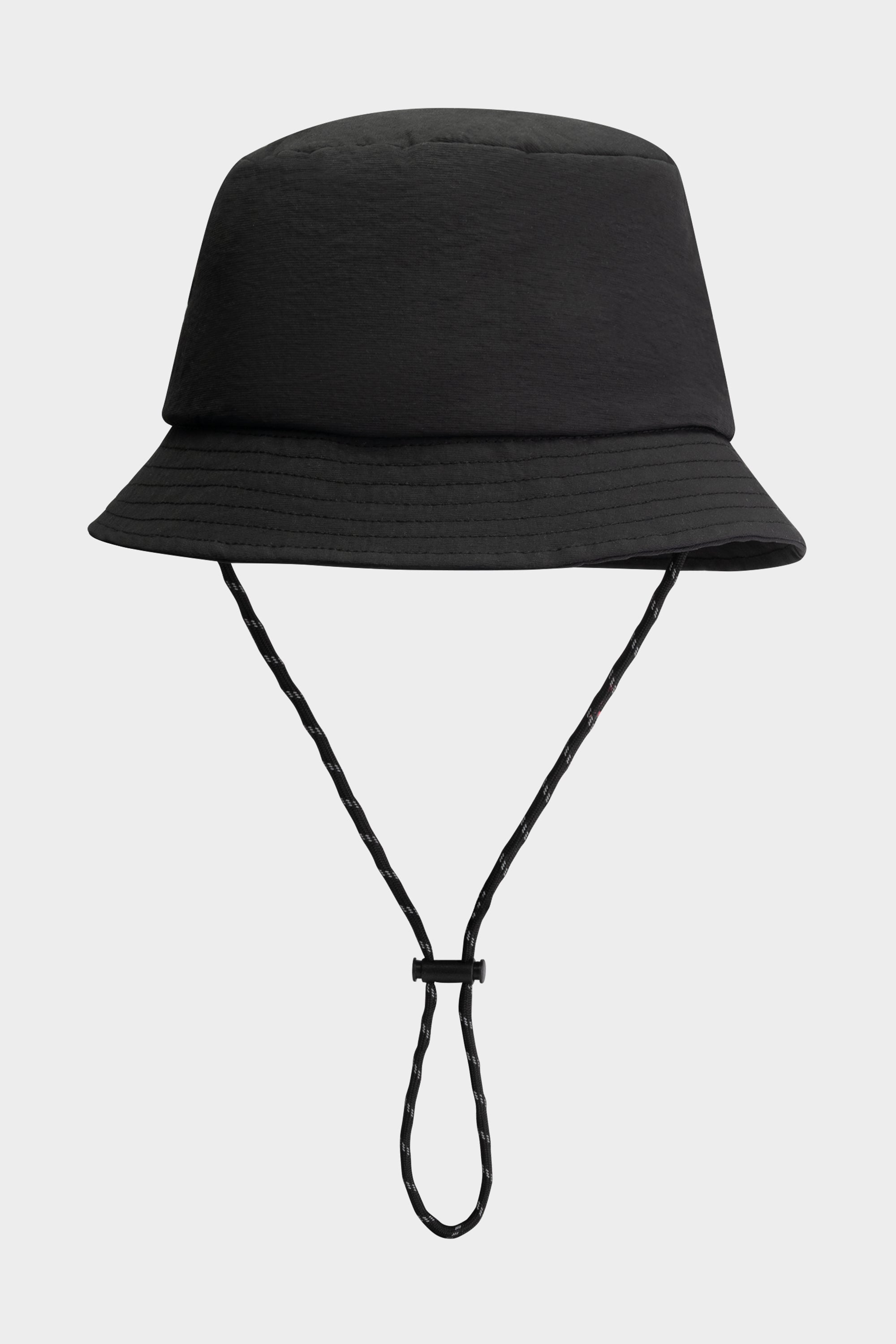 HEXLINE BADGE BUCKET HAT