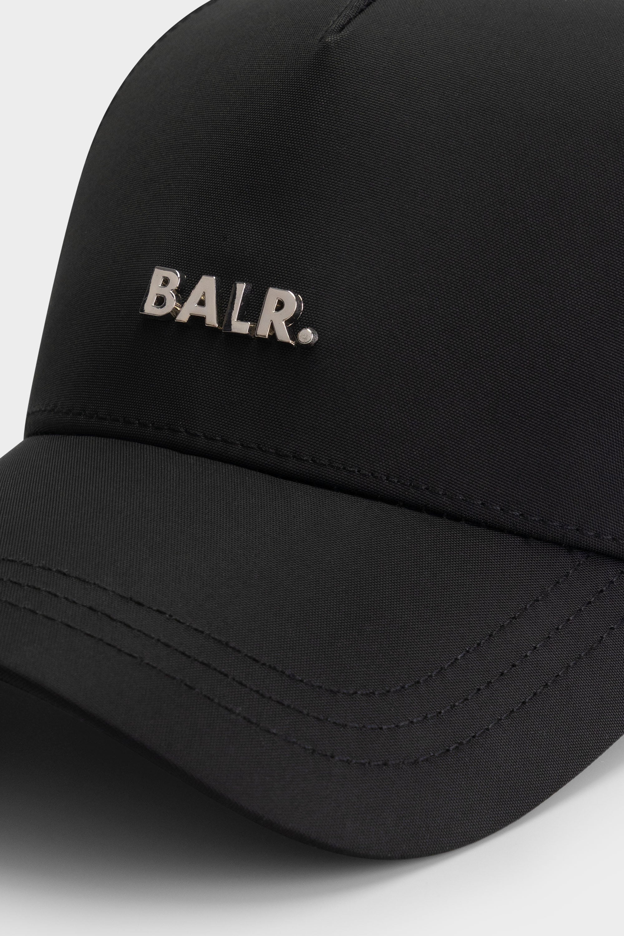 Q SERIES CLASSIC CAP - JET BLACK