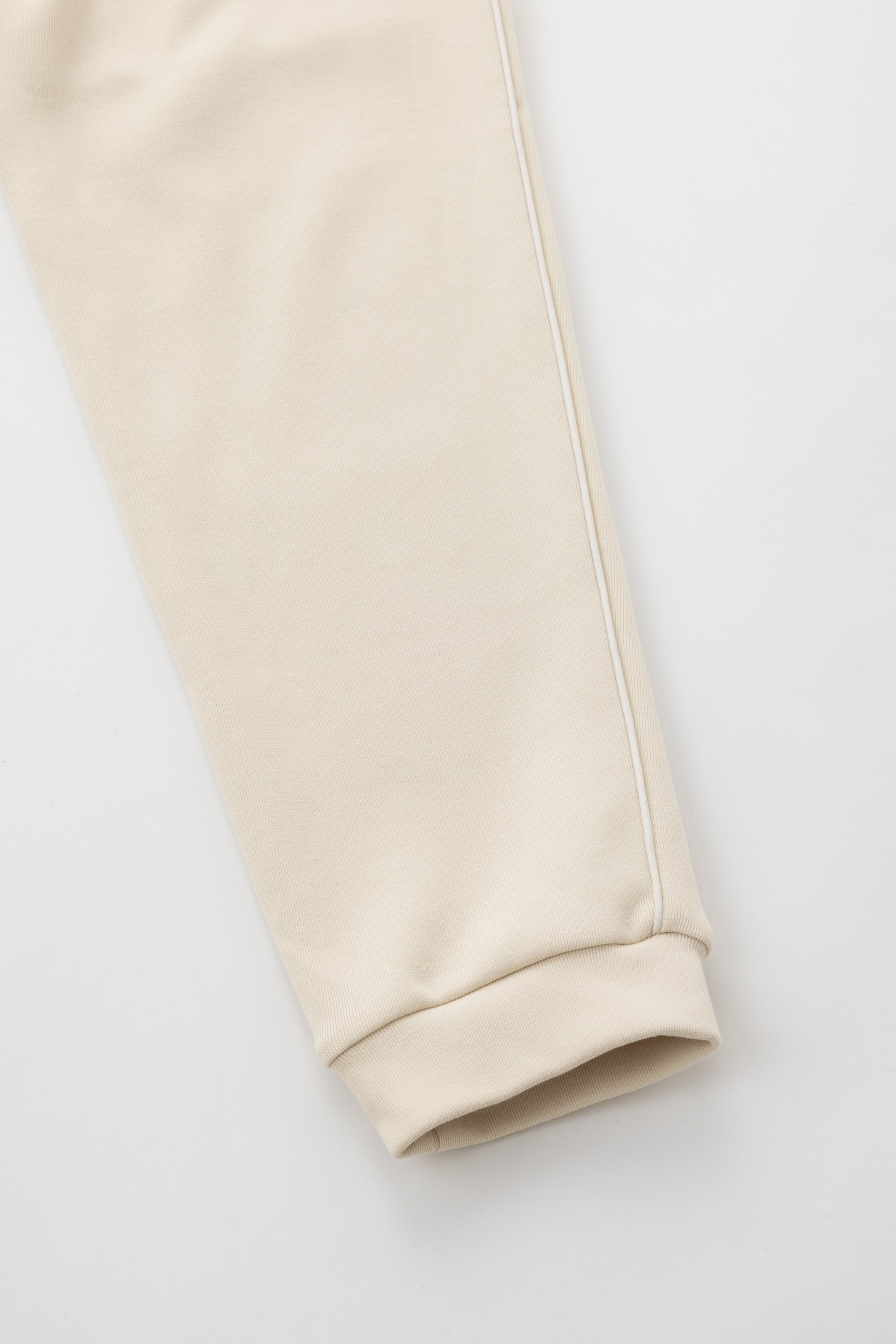 Q SERIES JOGGER - WHITE SWAN