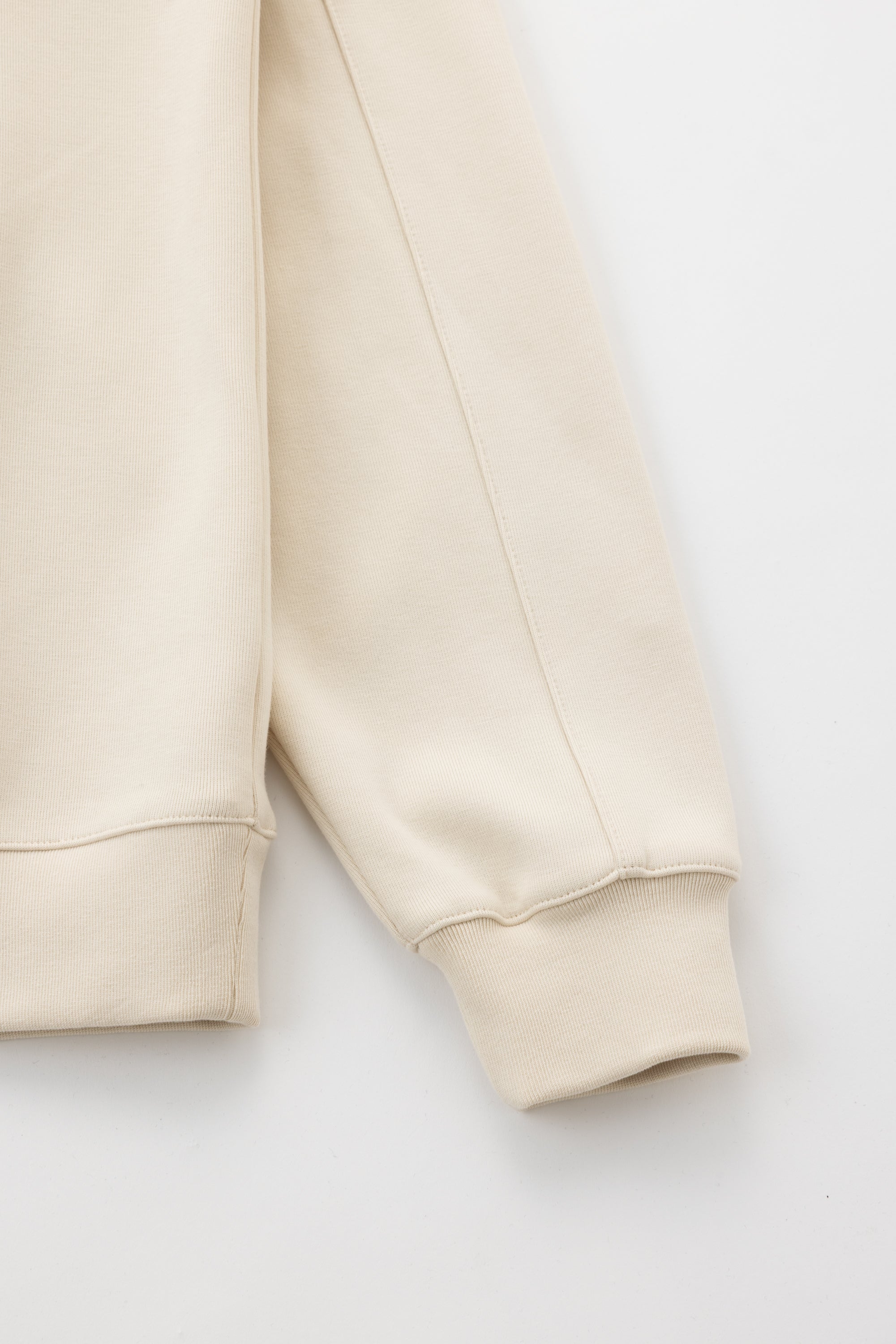 Q SERIES CREWNECK - WHITE SWAN