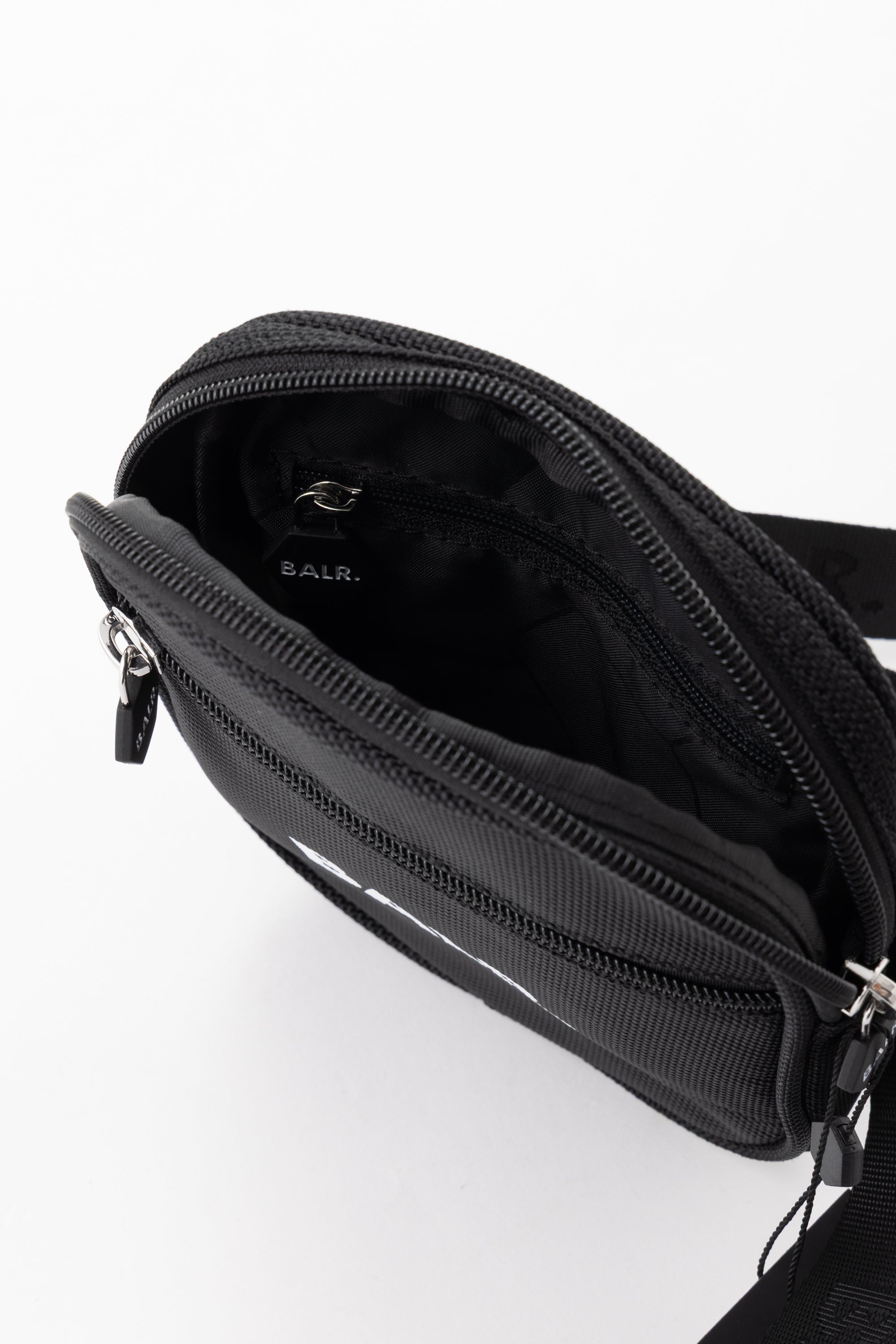 U-SERIES SMALL CROSS BODY BAG JET BLACK