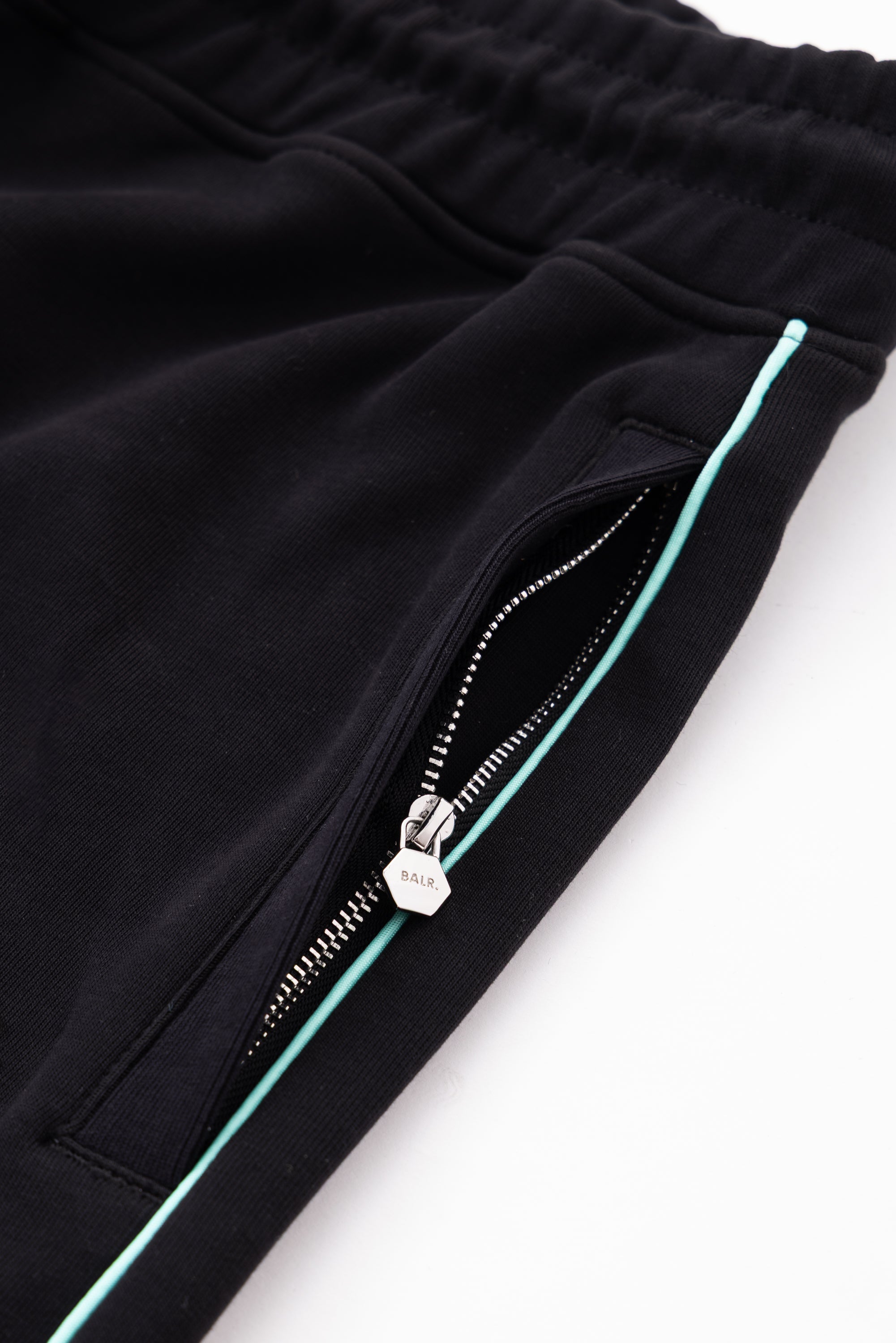 JP Q SERIES SHORTS - JET BLACK / T-BLUE