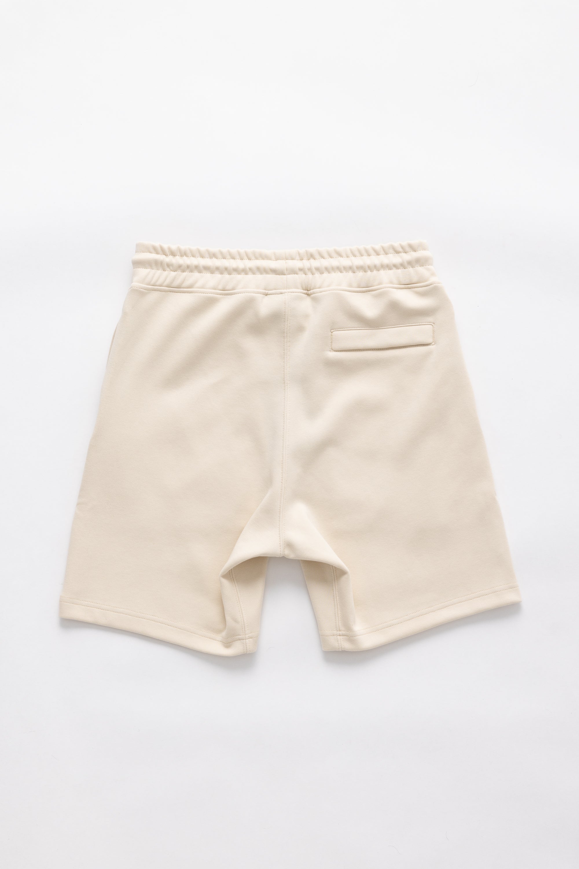 Q SERIES SHORTS - WHITE SWAN