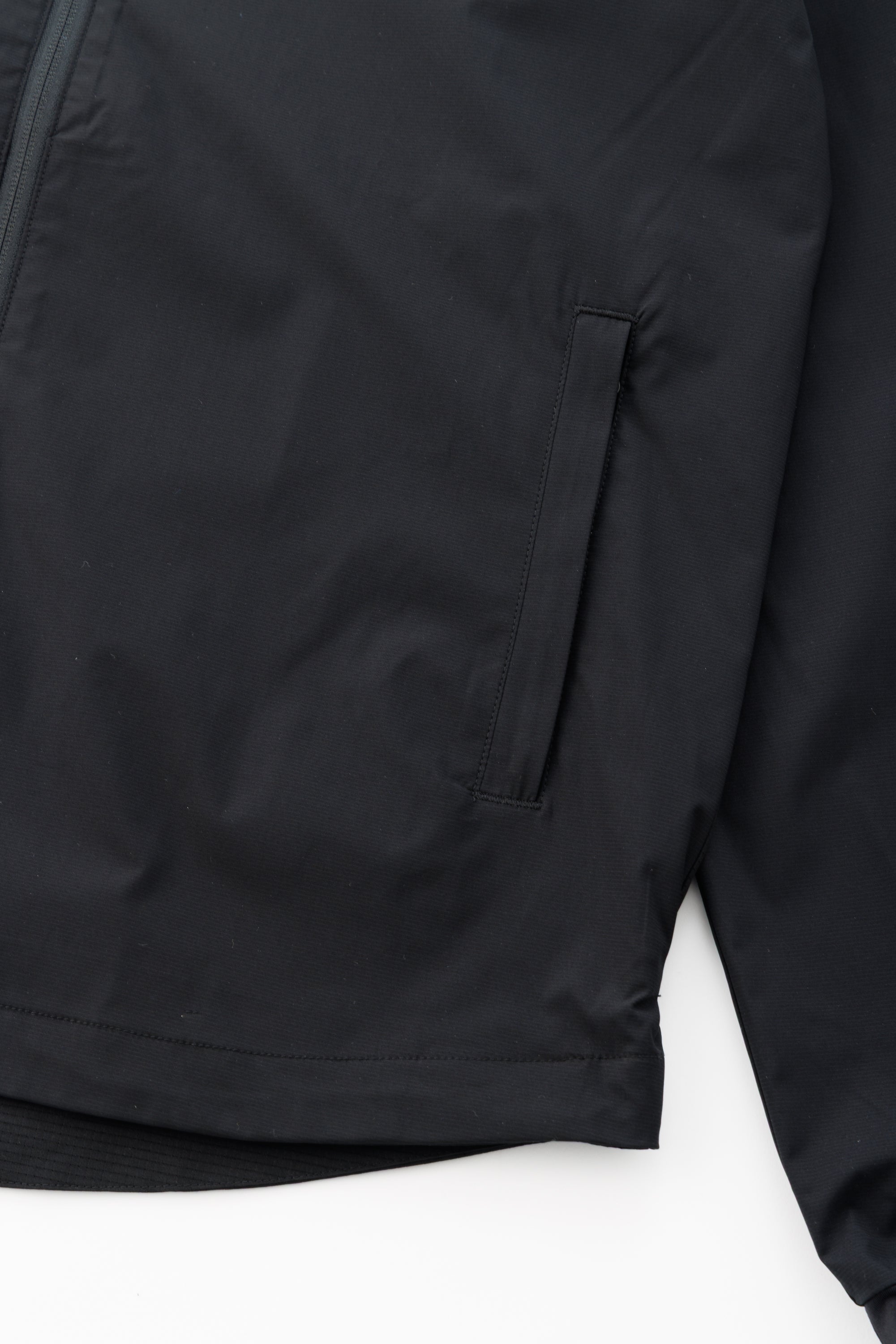 日本限定】JP LIGHTWEIGHT SHELL JACKET - JET BLACK – BALR.