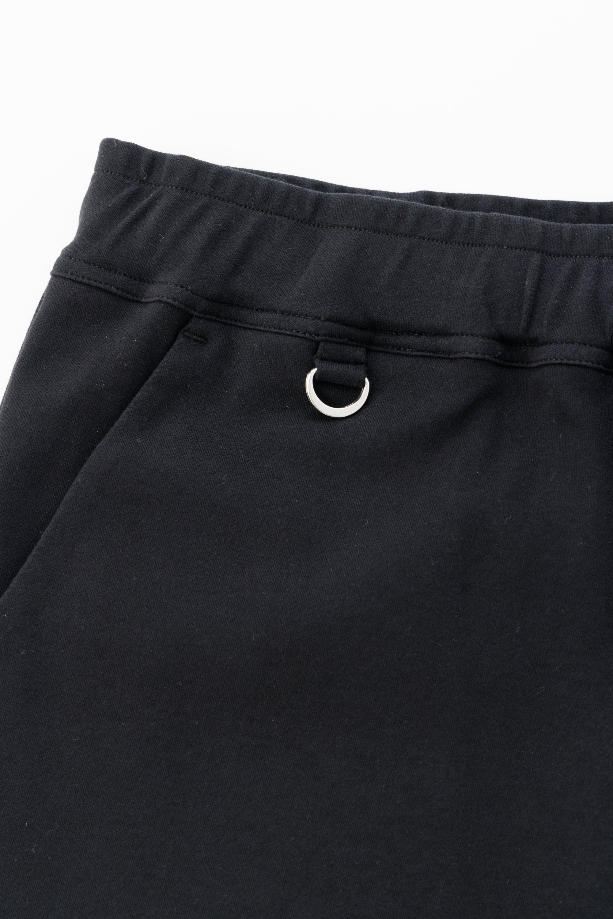 【日本限定】JP LOGO RELAX SHORTS - JET BLACK / WHITE