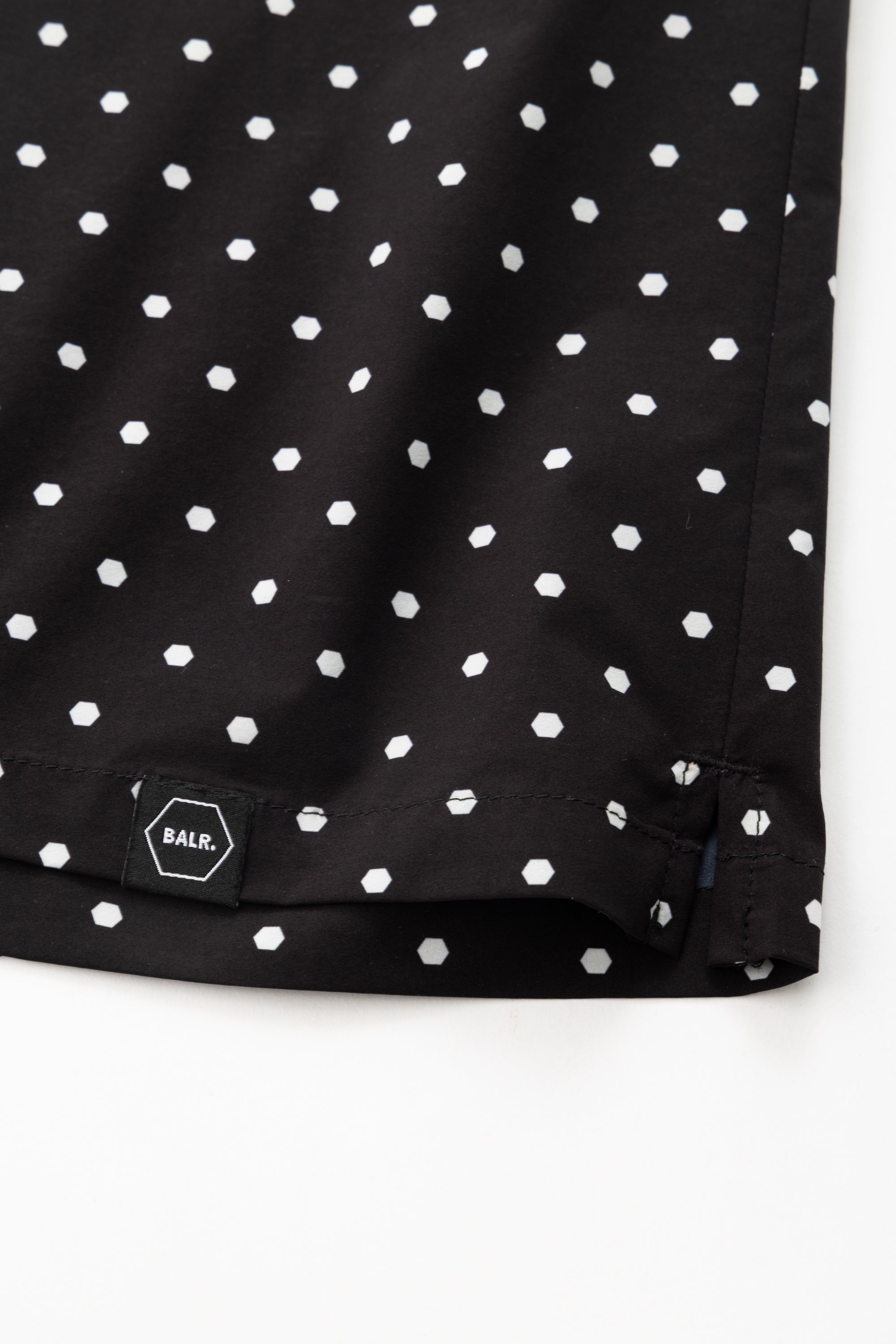 【日本限定】JP  HEX SHIRT - BLACK