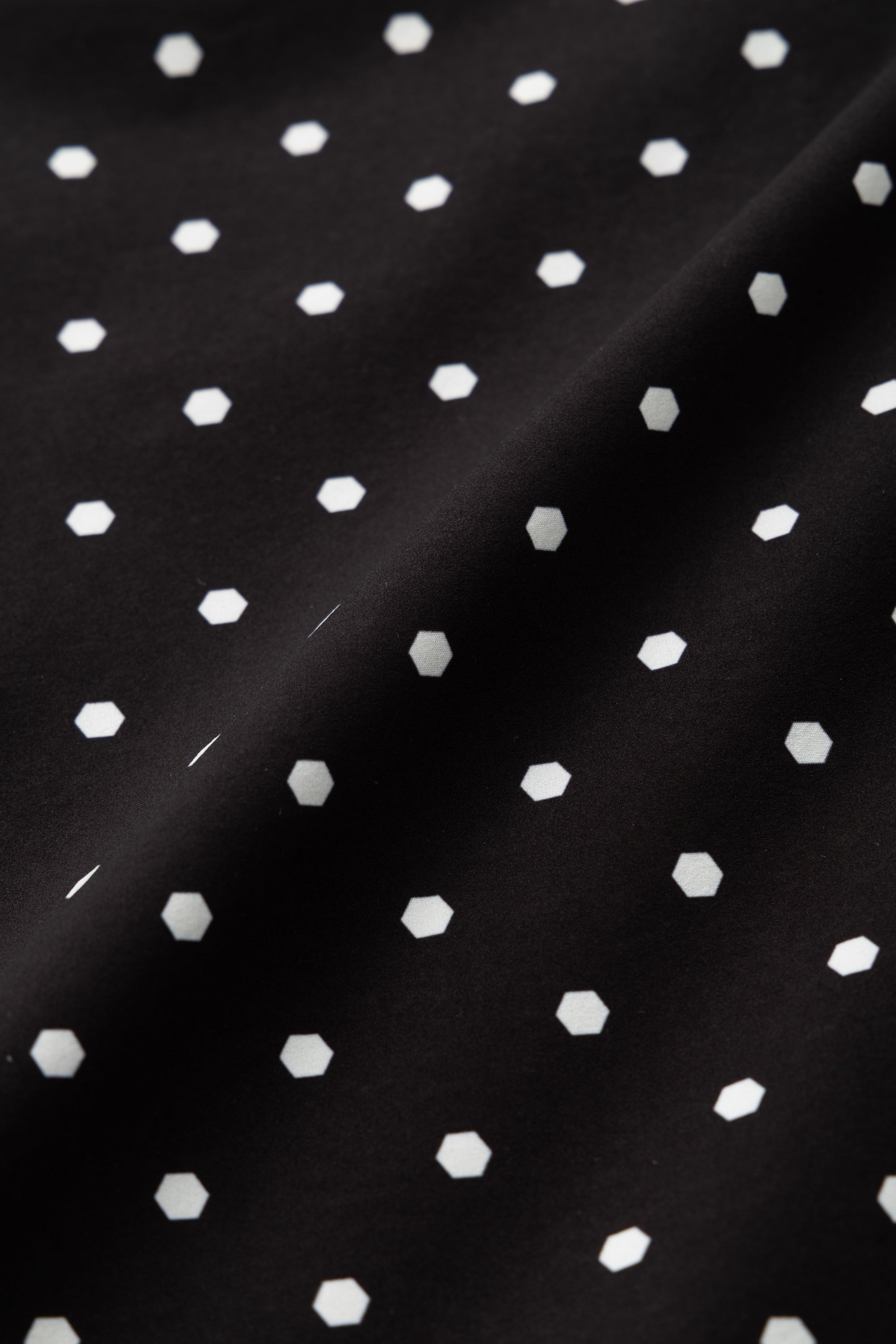 【日本限定】JP  HEX SHIRT - BLACK