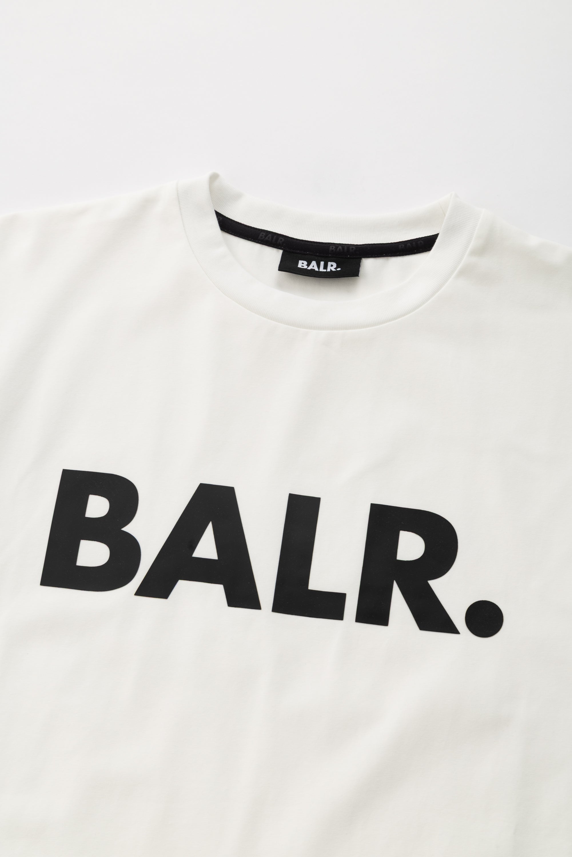 【日本限定】JP STREET TALENTS T-SHIRT - WHITE SWAN