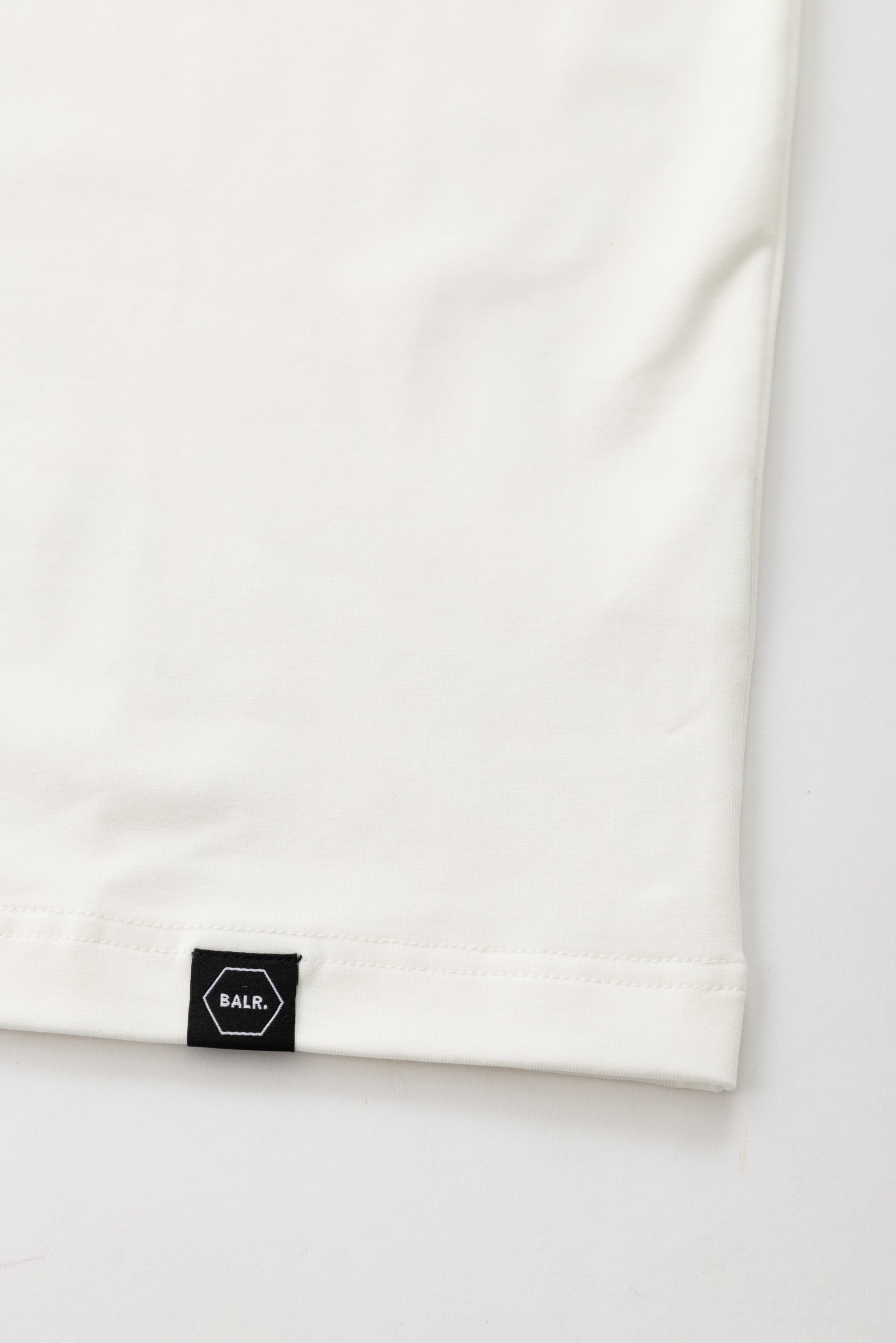 【日本限定】JP STREET TALENTS T-SHIRT - WHITE SWAN