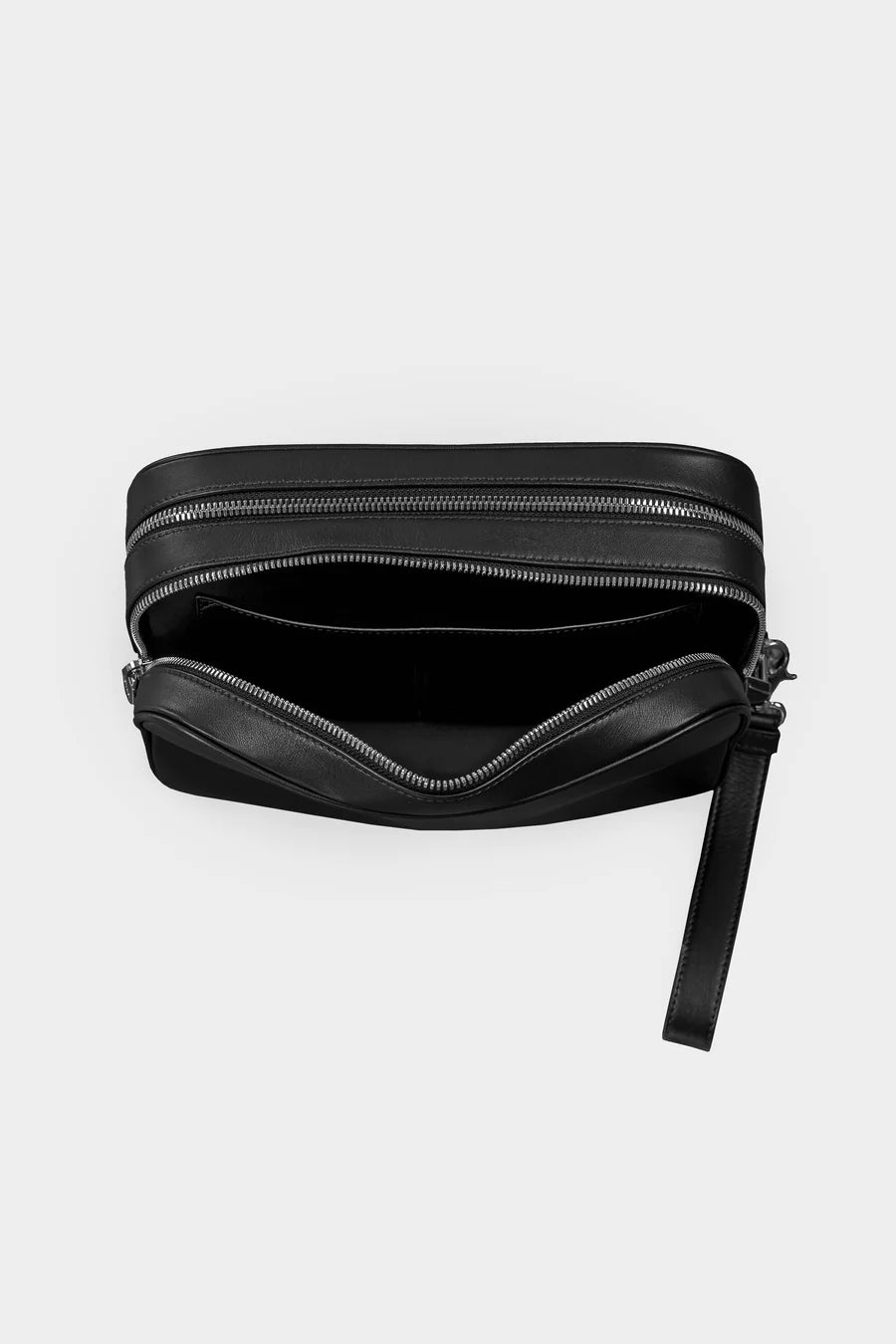 BT LEATHER TOILETRY KIT BLACK