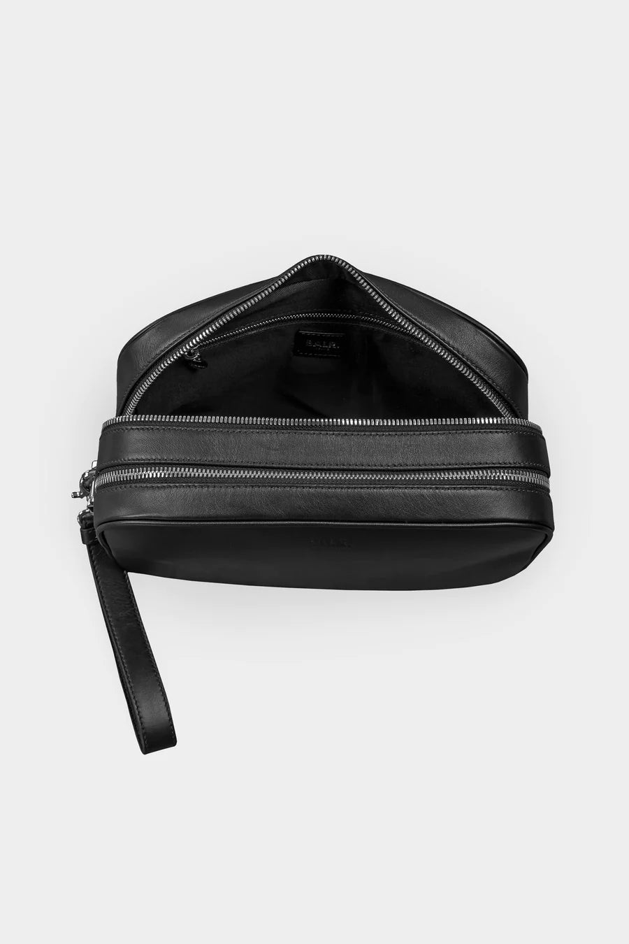 BT LEATHER TOILETRY KIT BLACK