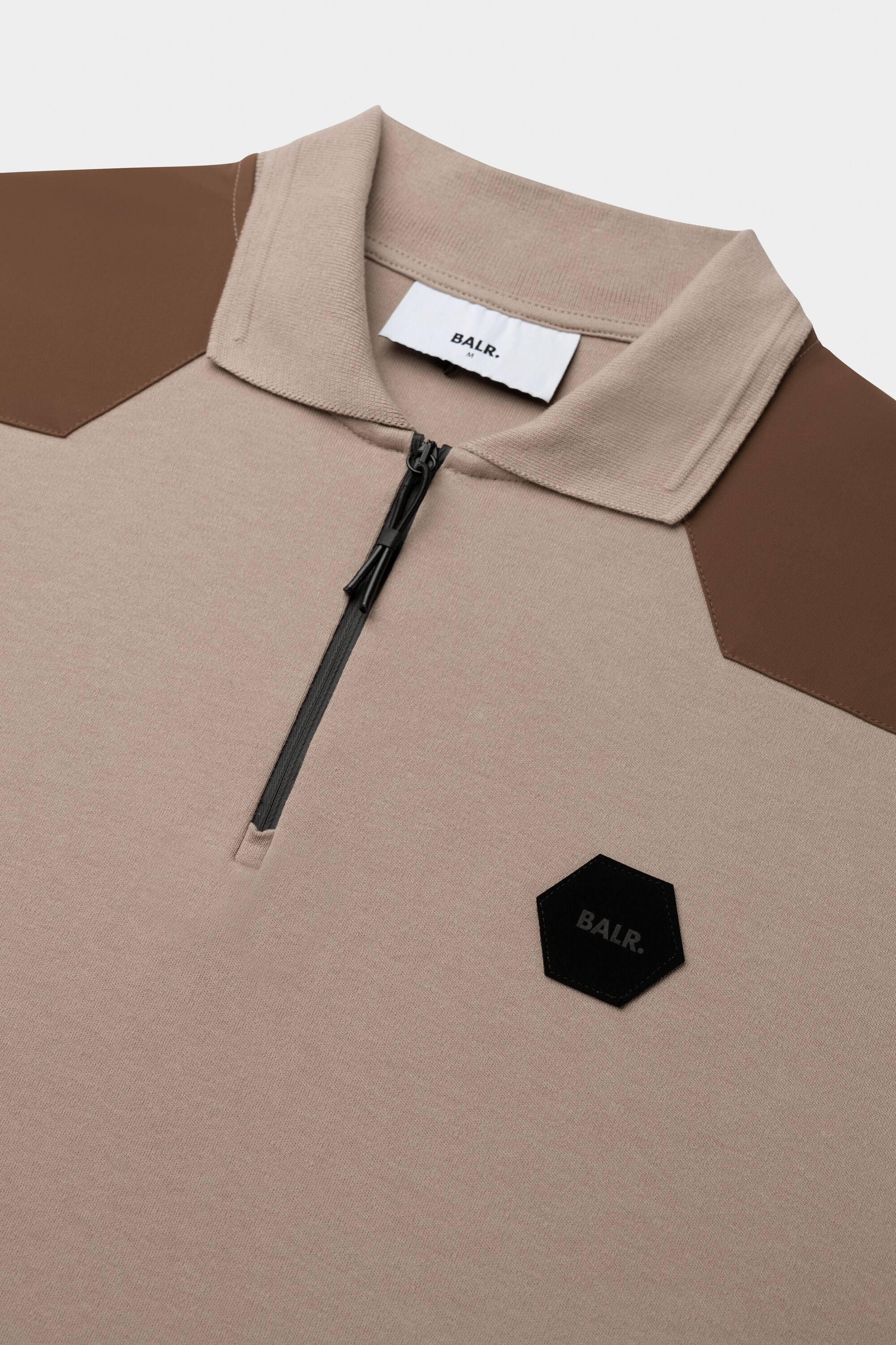 【残りL/1点のみ】Q+ REGULAR FIT POLO SHIRT WARM TAUPE