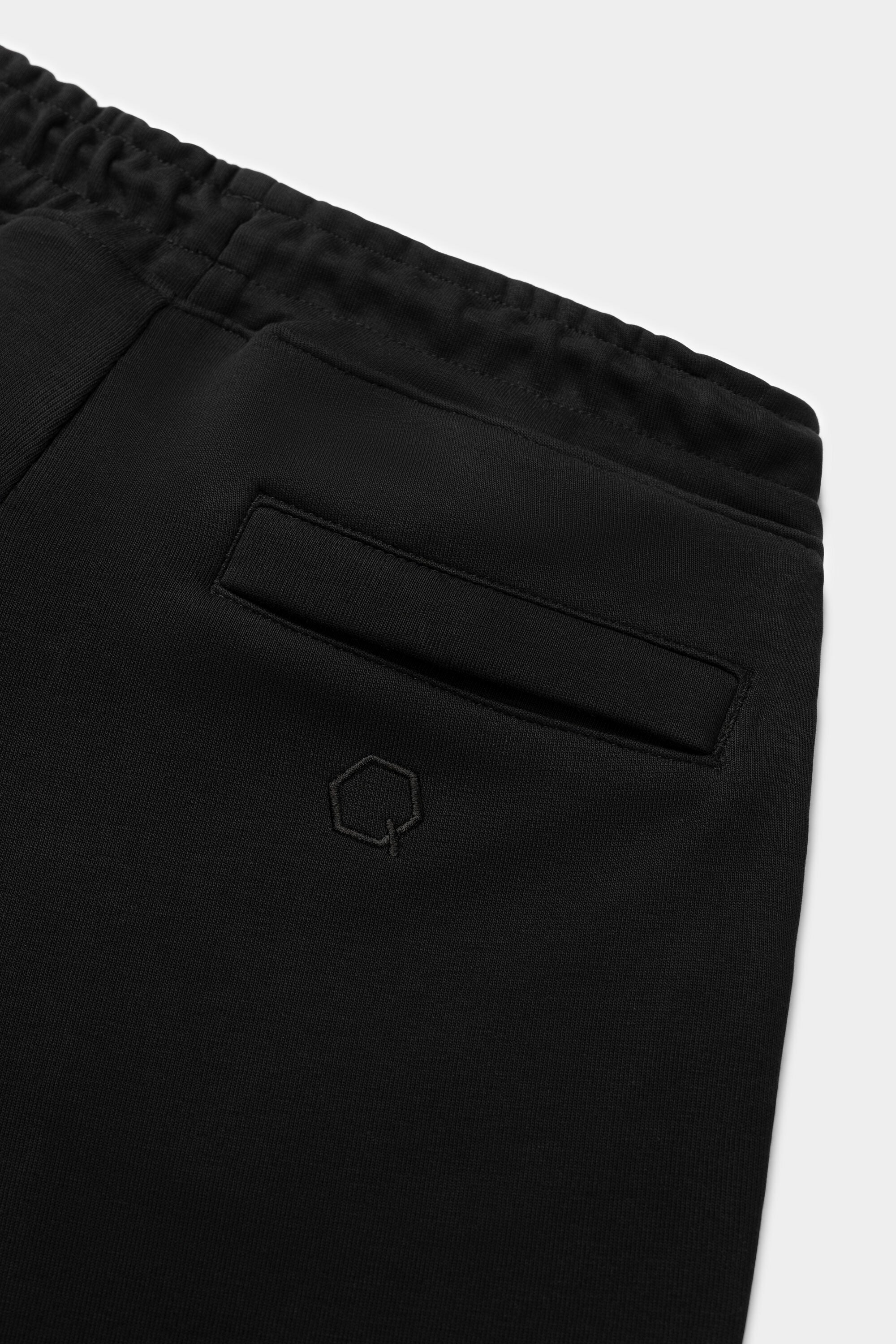 Q-SERIES REGULAR FIT SHORTS JET BLACK