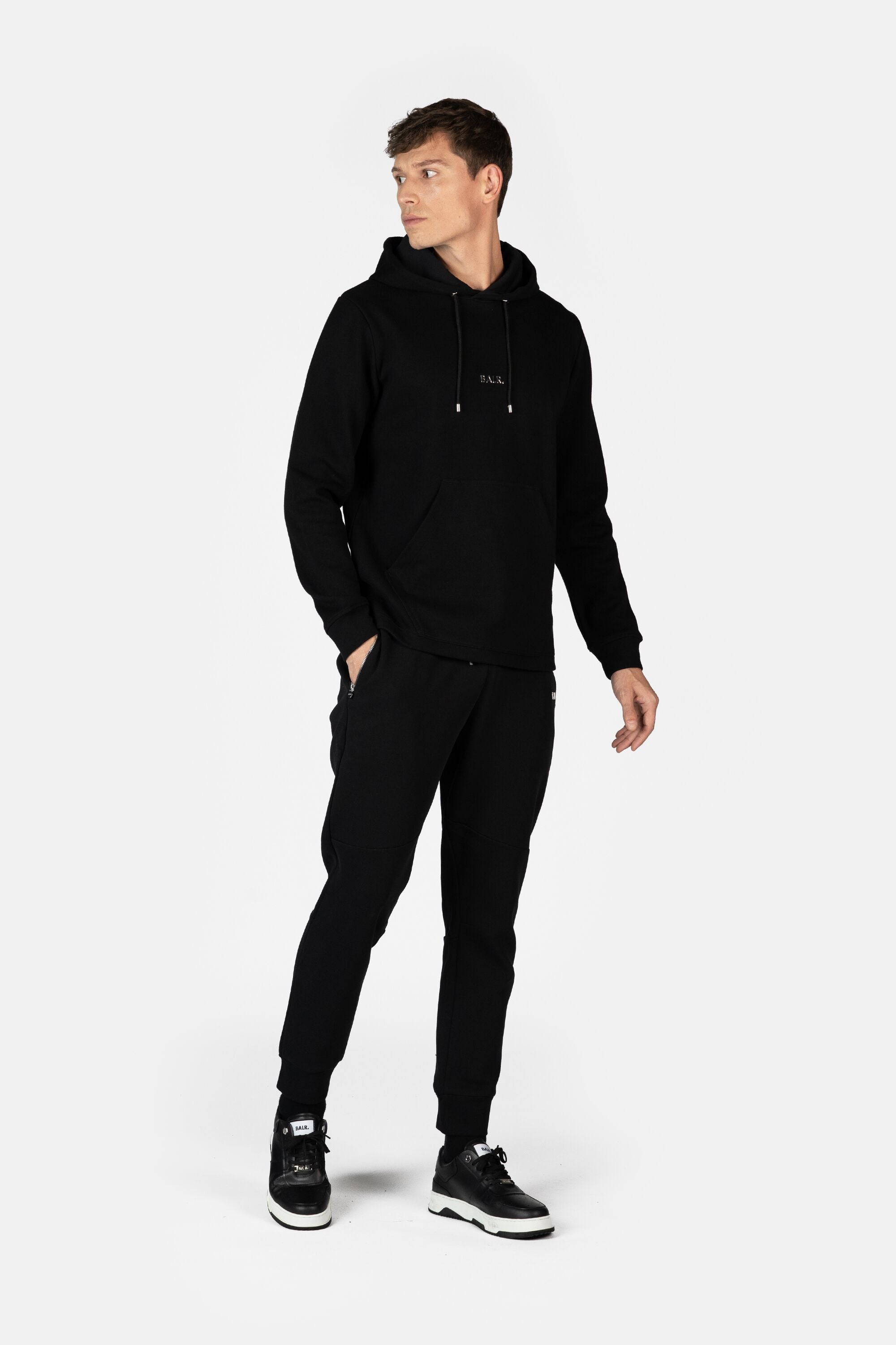 Q-SERIES REGULAR FIT HOODIE JET BLACK