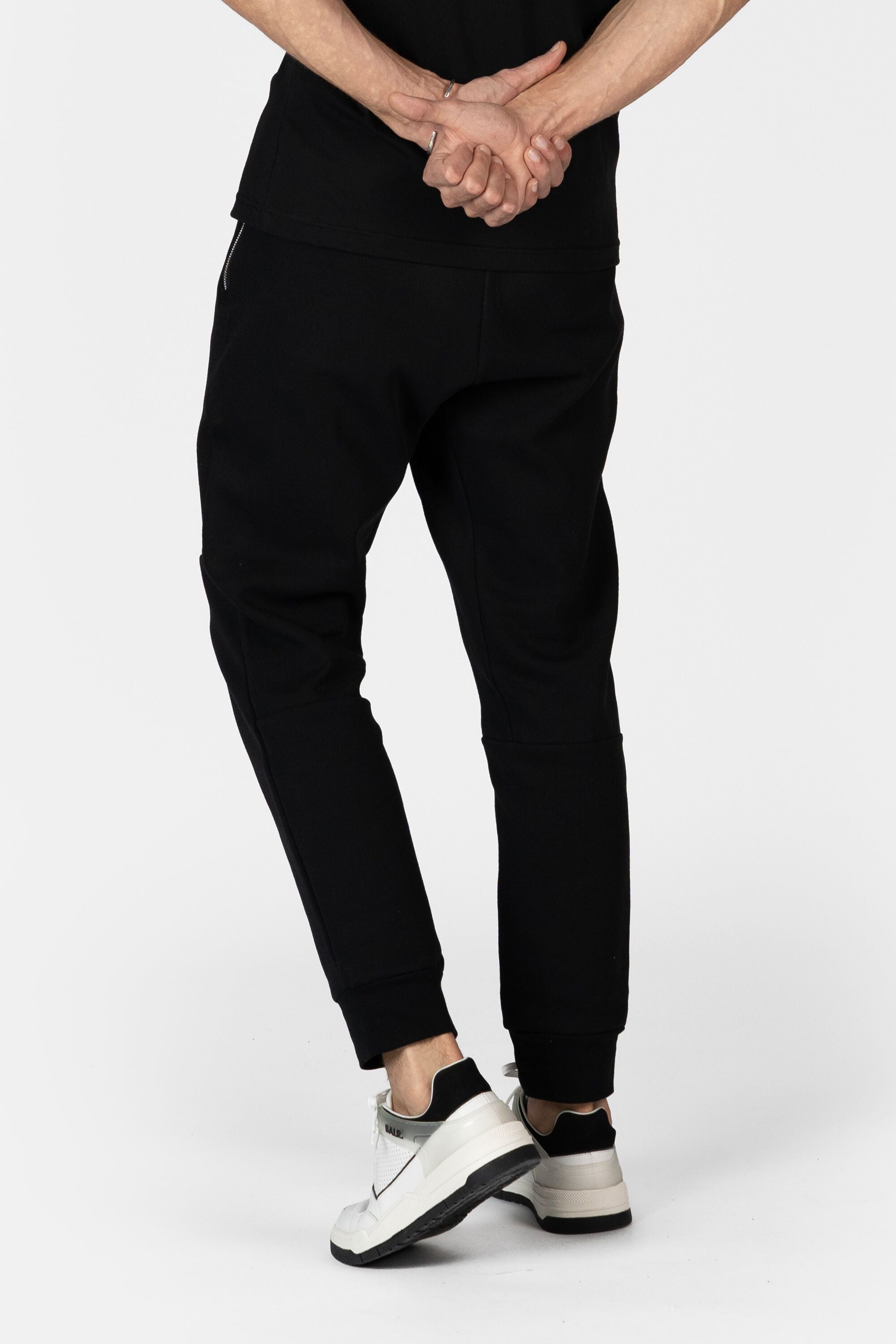 Q-SERIES REGULAR FIT JOGGER JET BLACK