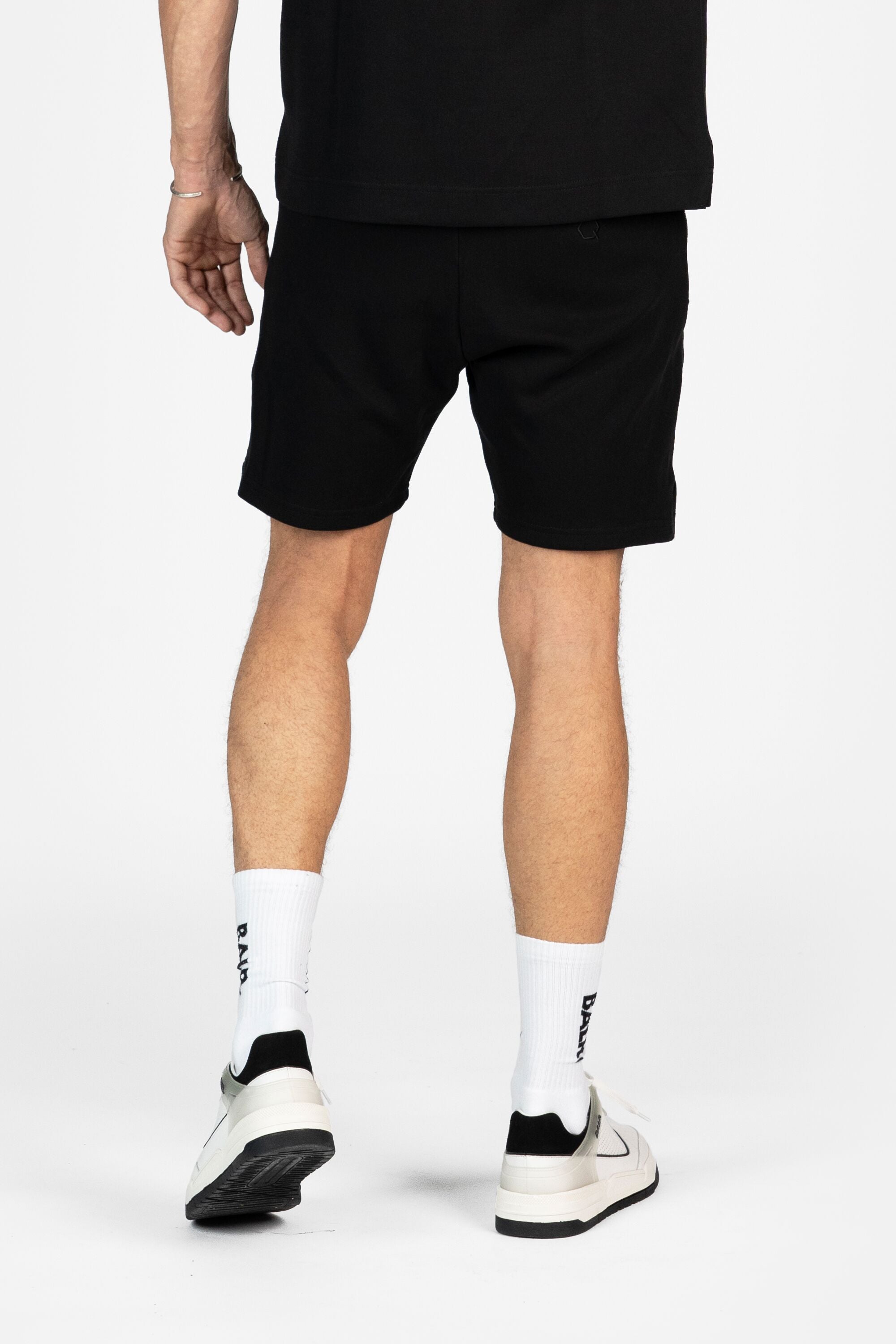 Q-SERIES REGULAR FIT SHORTS JET BLACK